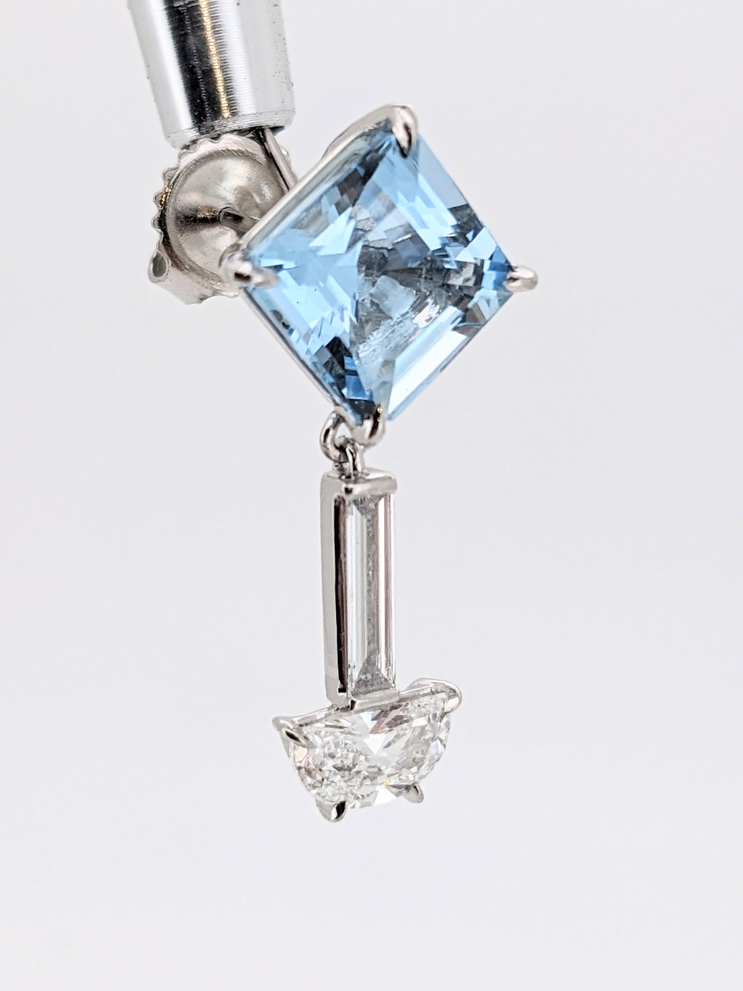 Boucles d'oreilles aigue-marine naturelle et diamant en platine 950 en vente 7