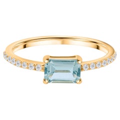 10K Yellow Gold 0.43-Carat Aquamarine and 0.10-Carat Diamond Minimalist Ring