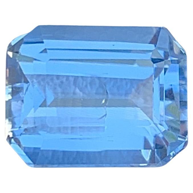 Natural Aquamarine Beryl Gemstone: 2.11 CT Emerald Cut im Angebot