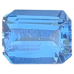 Natural Aquamarine Beryl Gemstone: 2.11 CT Emerald Cut