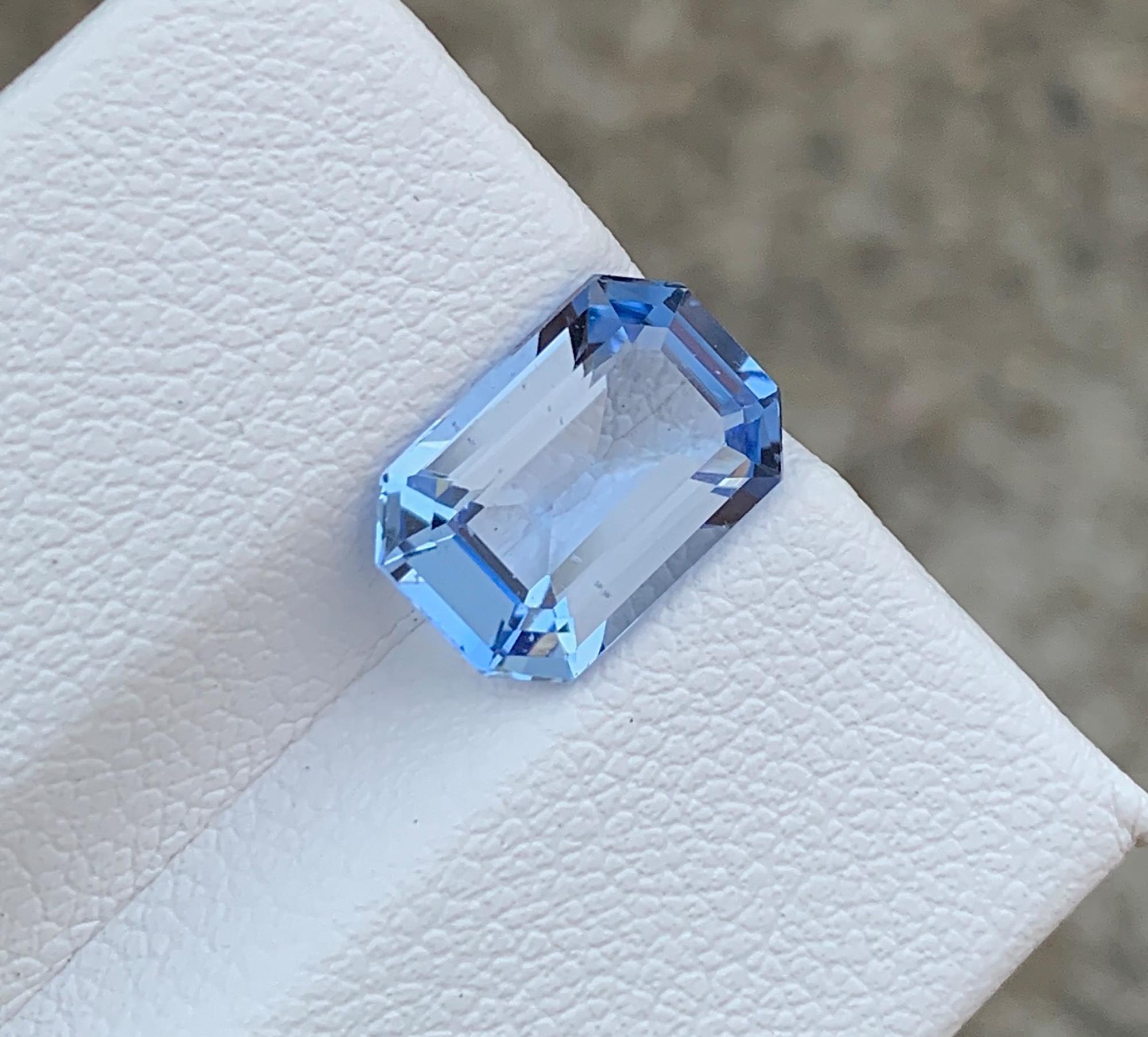 Natural Aquamarine Beryl Gemstone: 2.50 CT Emerald Cut For Sale at 1stDibs