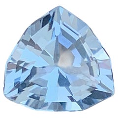 Natural Aquamarine Beryl Gemstone: 2.85 Carat Fancy Trillion Cut