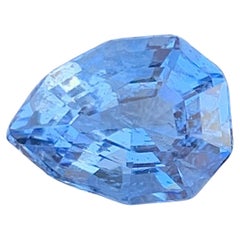 Natural Aquamarine Beryl Gemstone: 3.00 CT Pear Cut Natural Aquamarine Beryl Gemstone: 3.00 CT Pear Cut
