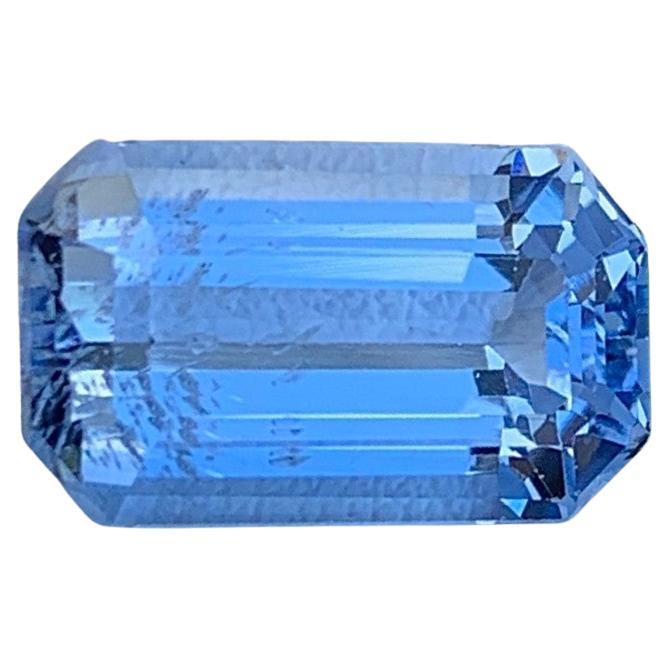 Natural Aquamarine Beryl Gemstone: 4.77 CT Emerald Cut For Sale