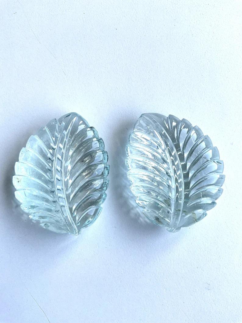 Natural Aquamarine Carved Leaf Pair Loose Gemstone Rare Size and Hand Carving In New Condition For Sale In Jaipur, RJ