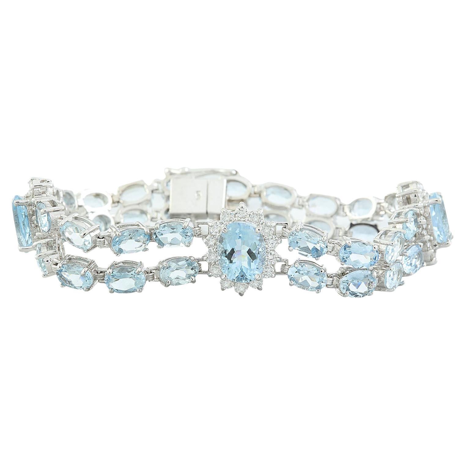 Bracelet en or blanc massif 14 carats avec aigue-marine naturelle et diamants  en vente
