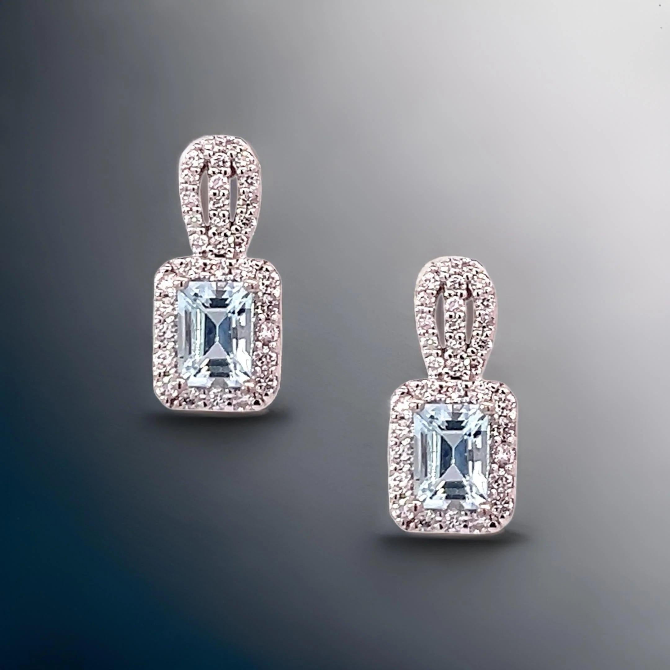 Orecchini con acquamarina naturale e diamanti in oro 14k con 2,74 TCW certificati $5,950 215400

Questi orecchini personalizzati presentano una sofisticata miscela di acquamarine naturali e diamanti, incastonati in oro 14k per un look elegante e