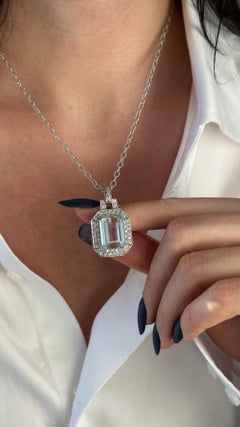 Collier en or 14 carats avec aigue-marine naturelle certifiée TCW 10,45 carats
