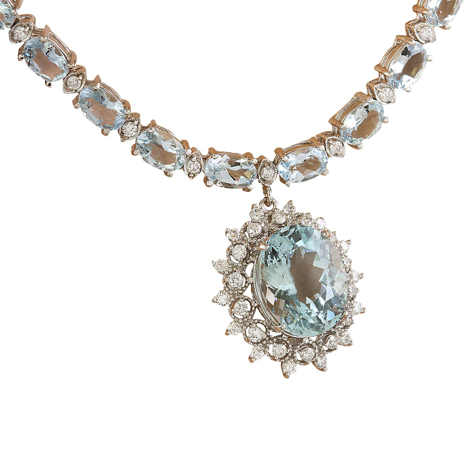 Natural Aquamarine Diamond Necklace in 14 Karat Solid White Gold  In New Condition For Sale In Los Angeles, CA