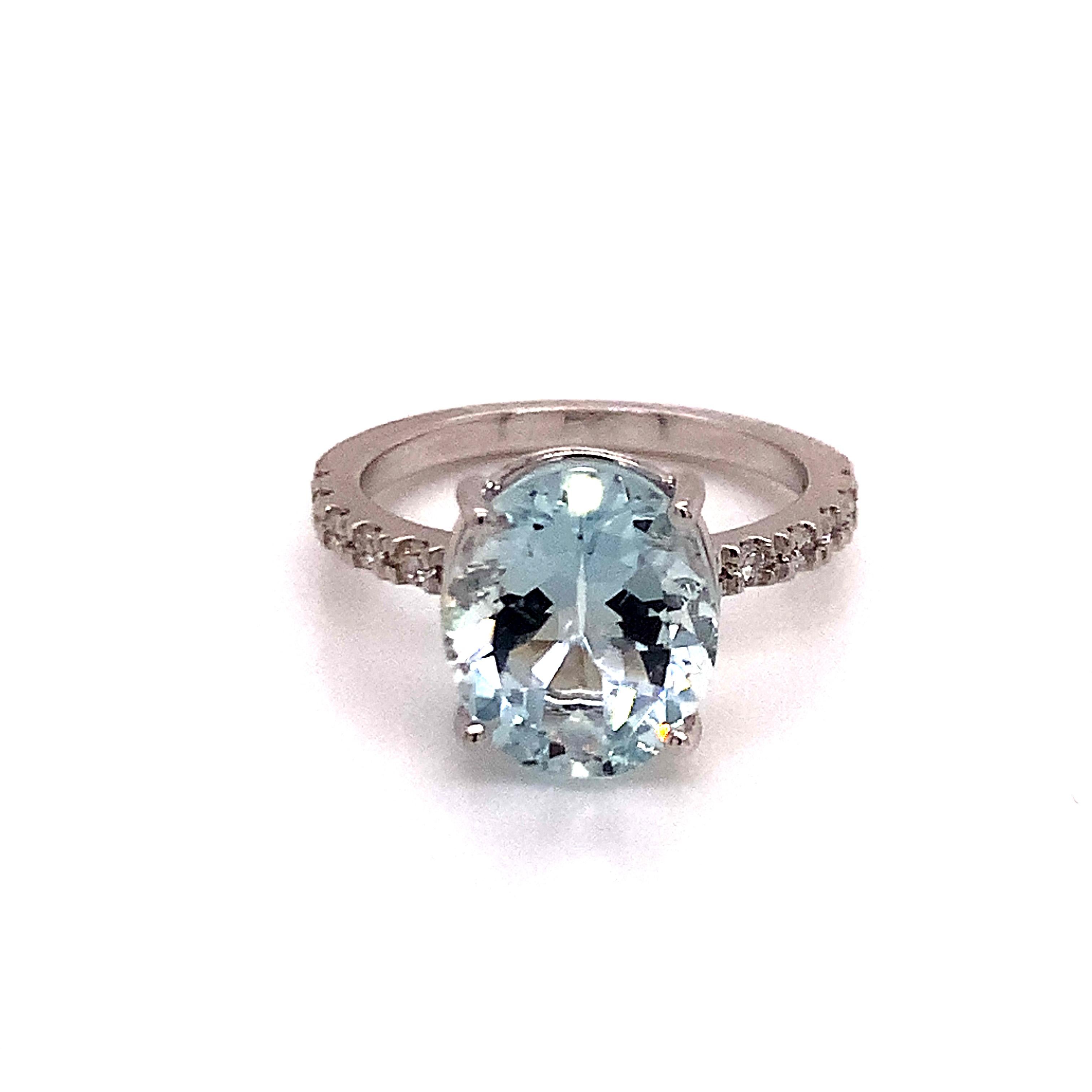 Bague en or blanc 14 carats avec aigue-marine naturelle certifiée TCW 5,09 carats en vente 5