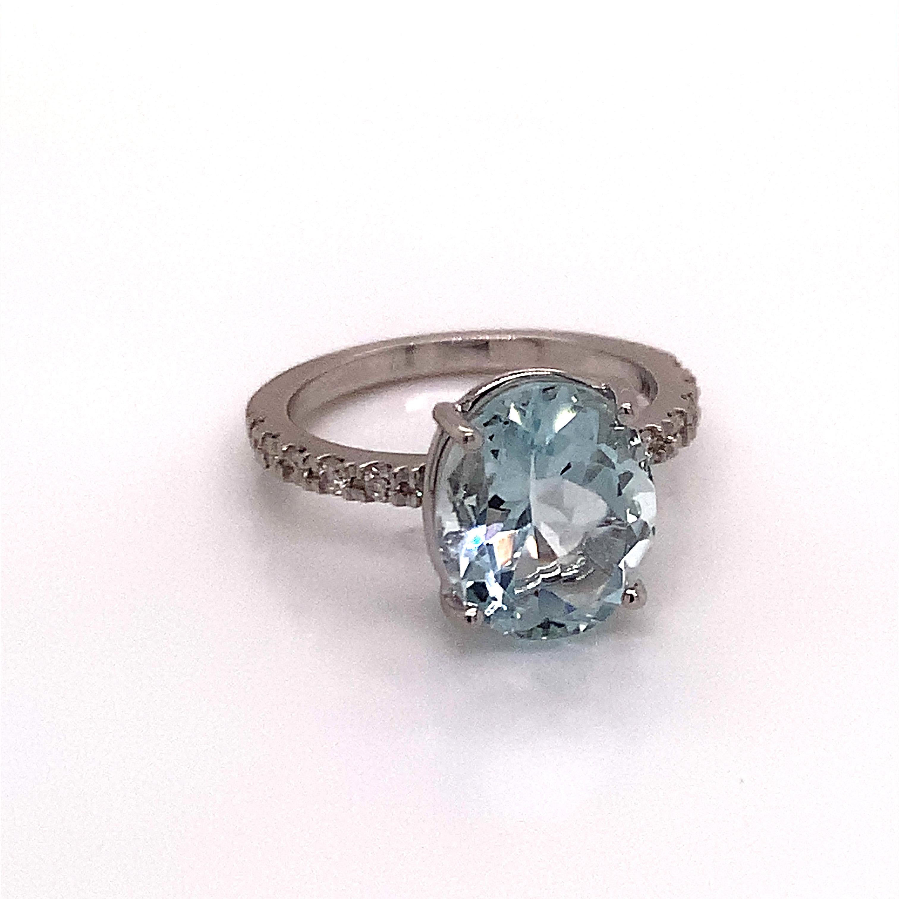 Bague en or blanc 14 carats avec aigue-marine naturelle certifiée TCW 5,09 carats en vente 8
