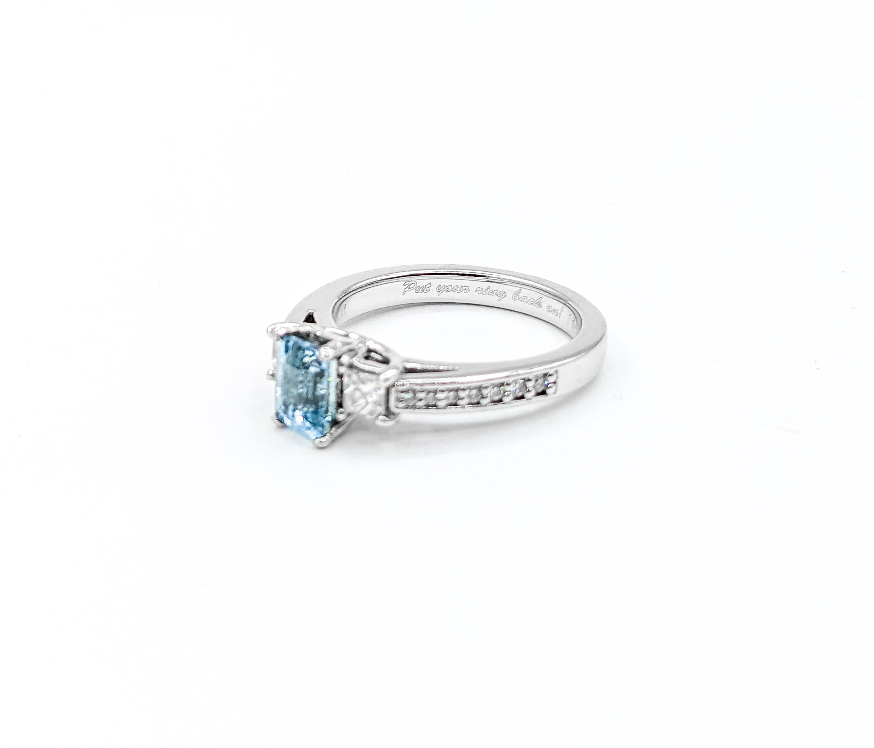 Natural Aquamarine & Diamond Ring For Sale 3