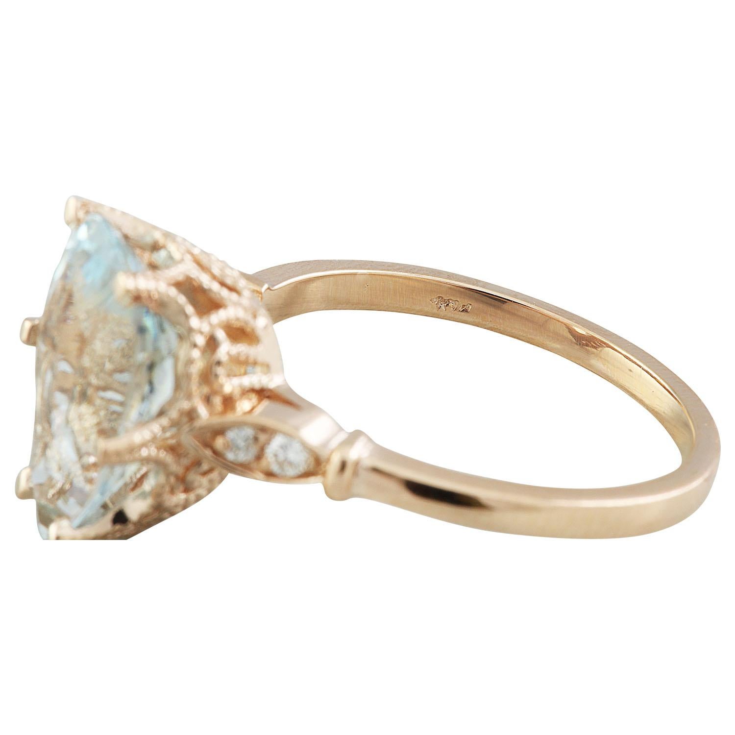 Natural Aquamarine Diamond Ring In 14 Karat Rose Gold  In New Condition For Sale In Los Angeles, CA