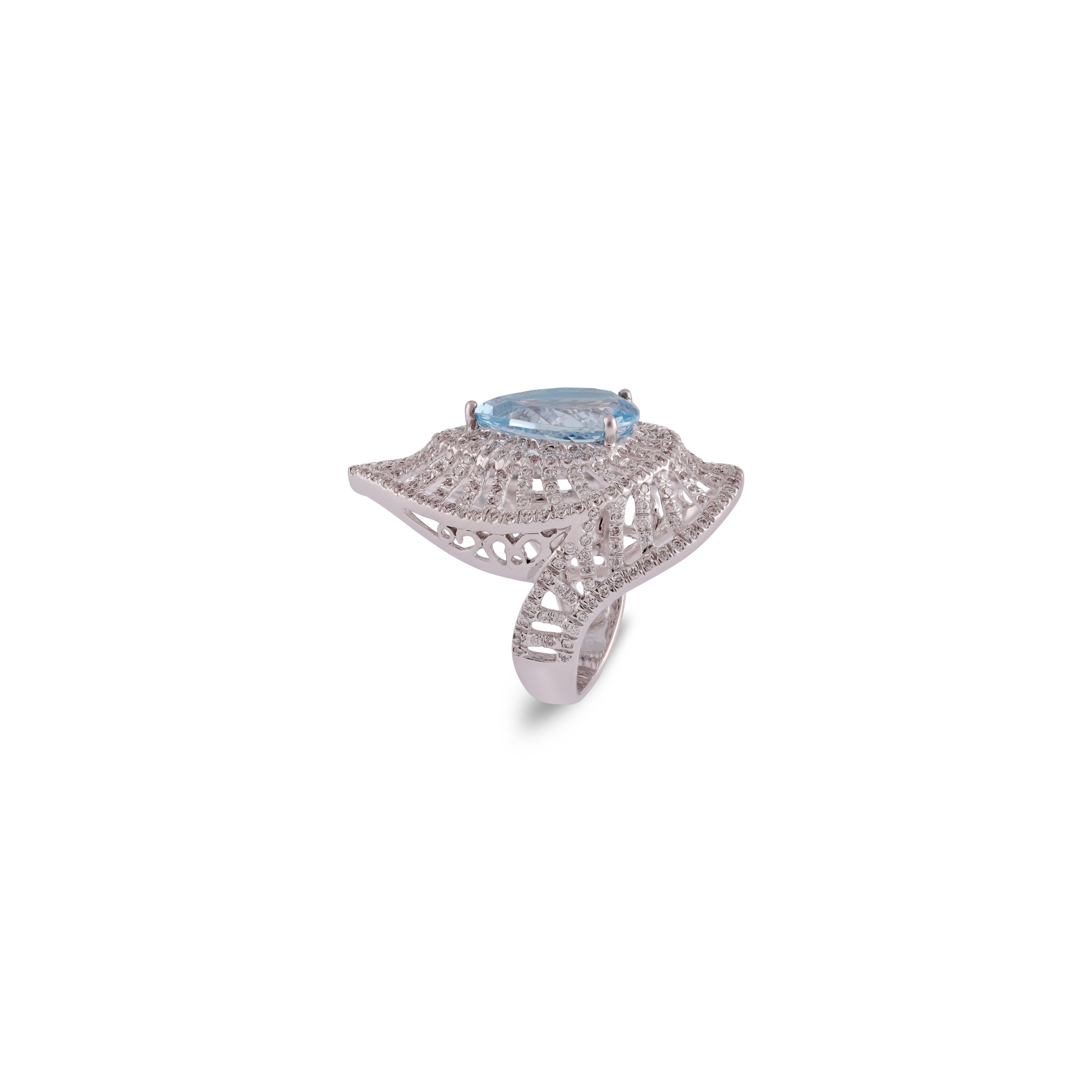 Square Cut Natural Aquamarine & Diamond  Ring in 18k White Gold For Sale