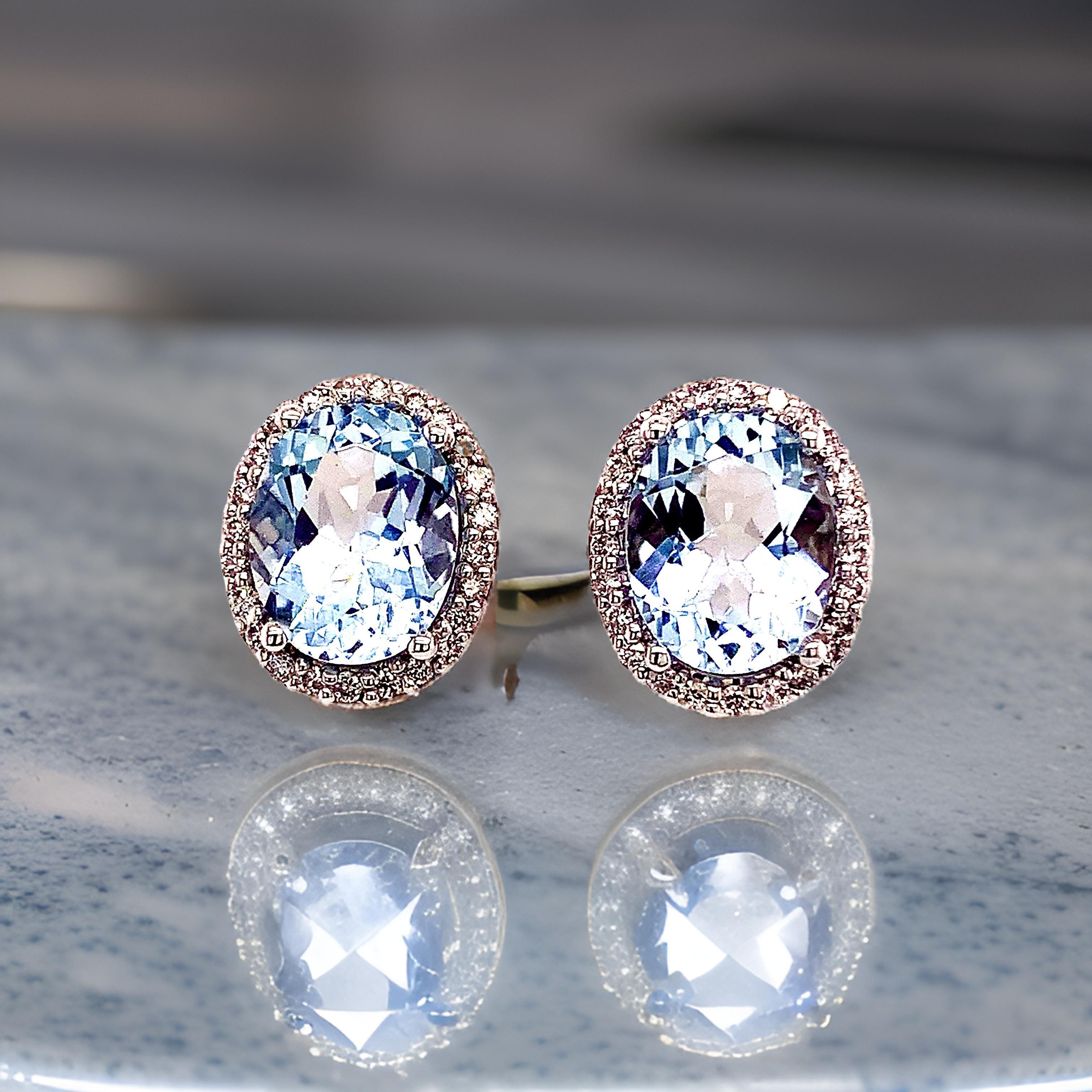 Taglio ovale Orecchini con diamanti di acquamarina naturale 14k WG 5,46 TCW certificati in vendita