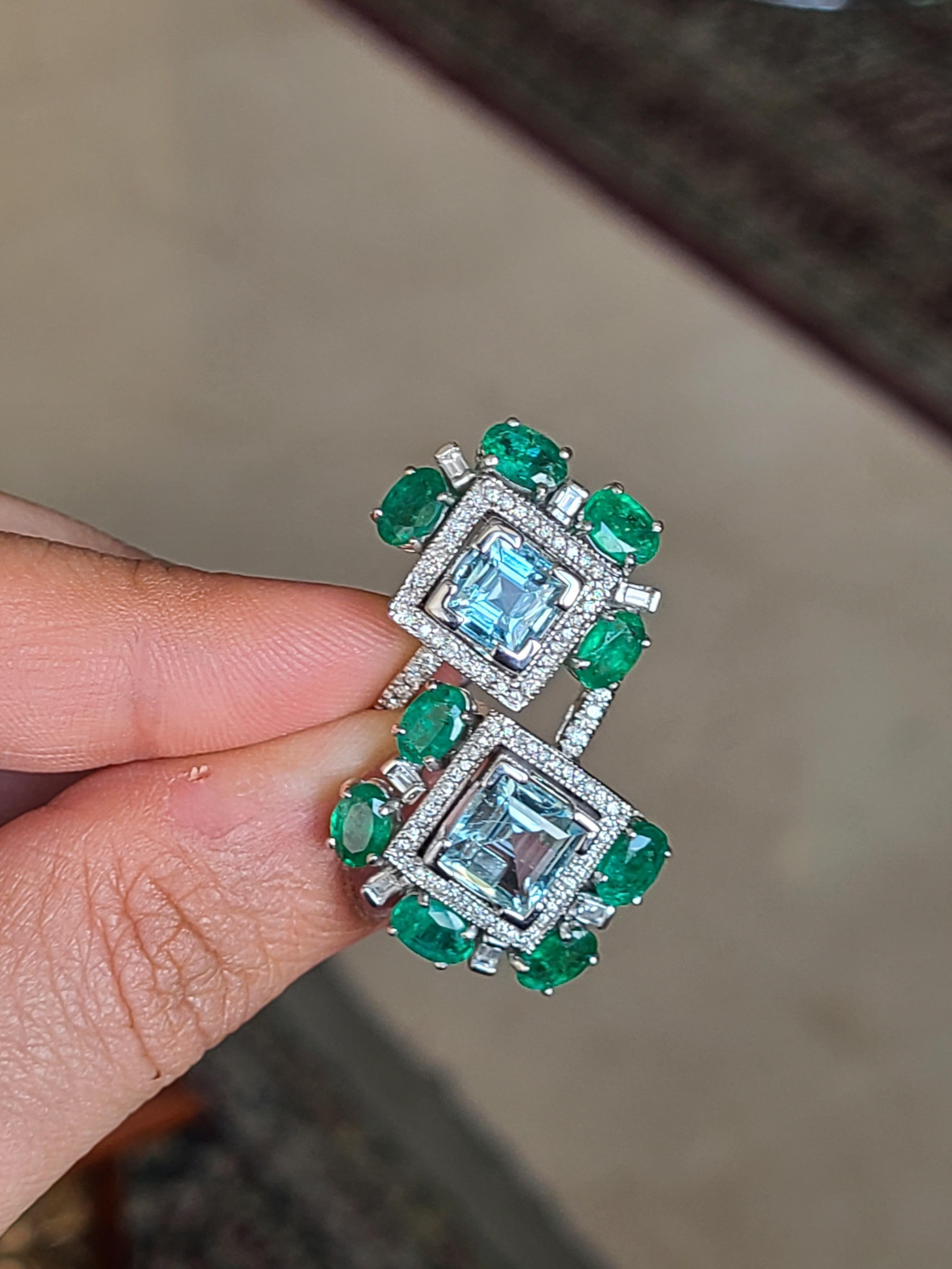 Natural Aquamarine, Emerald and Diamond Ring Set in 18 Karat Gold In New Condition In Hong Kong, HK