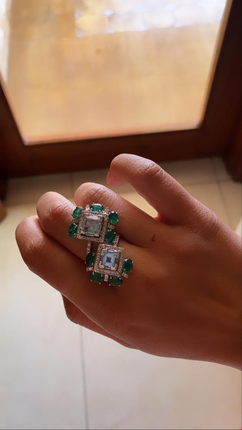 Natural Aquamarine, Emerald and Diamond Ring Set in 18 Karat Gold 1