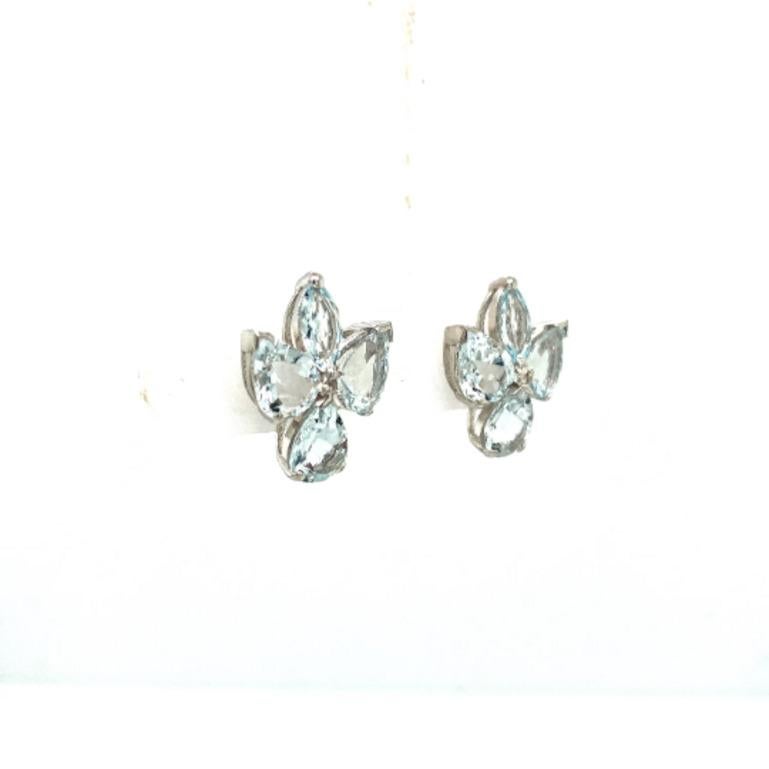 Natural Aquamarine Gemstone Sterling Silver Leaf Classic Stud Earrings for Her In New Condition For Sale In New York, NY