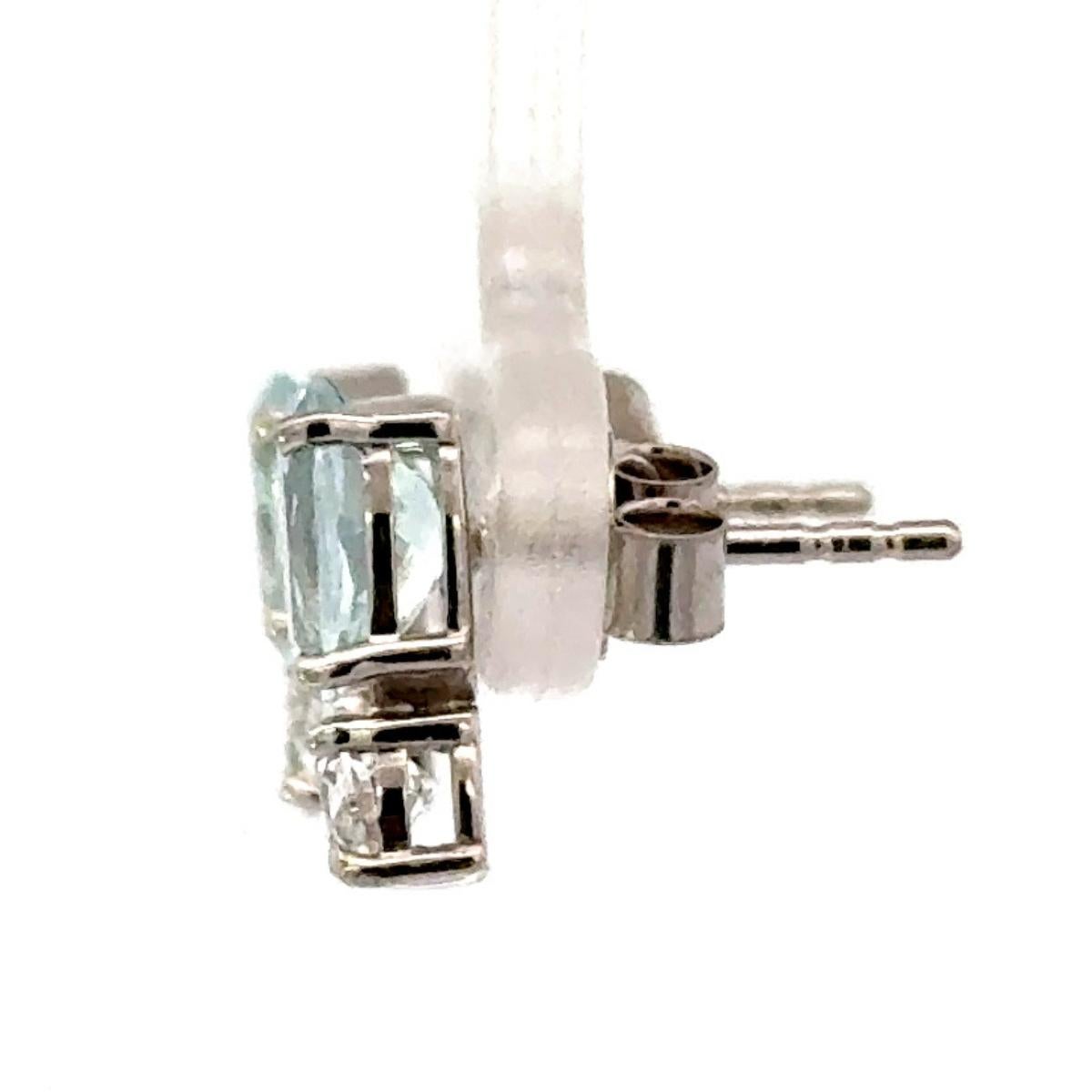 Natural Aquamarine Gemstone Earrings in 925 Silver Dainty Graduation Studs In New Condition For Sale In New York, NY