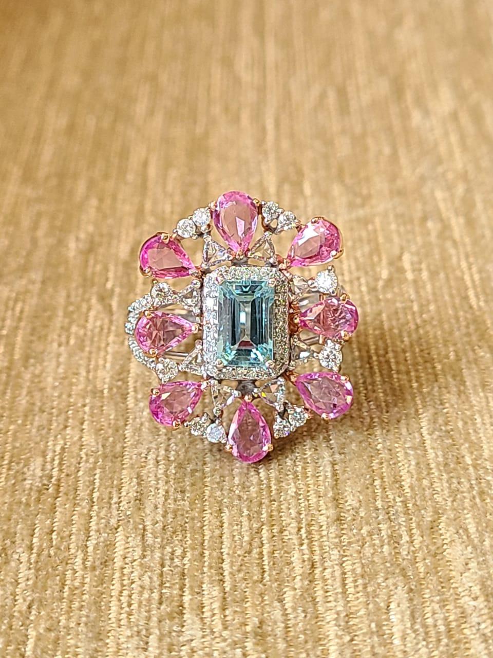 Natural Aquamarine, Pink Sapphires & Diamonds Cocktail Ring Set in 18K Gold In New Condition In Hong Kong, HK