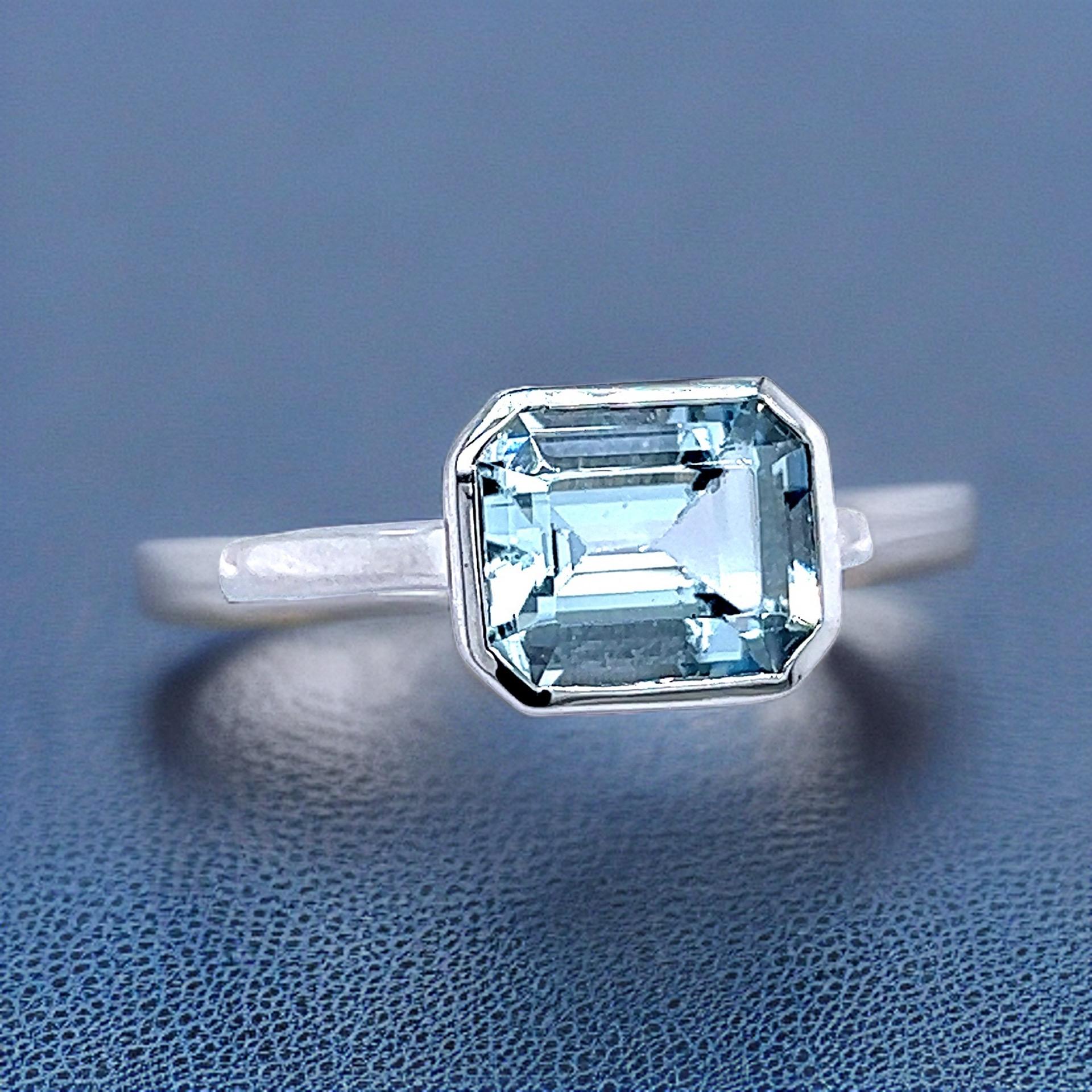 Natural Aquamarine Ring 6.5 14k White Gold 3.21 TCW Certified In New Condition For Sale In Brooklyn, NY