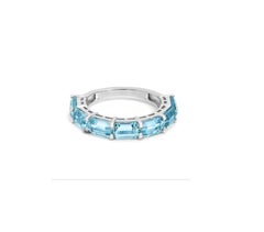 Natural Aquamarine Ring, 3.45ct Emerald Cut in 18K Gold, India
