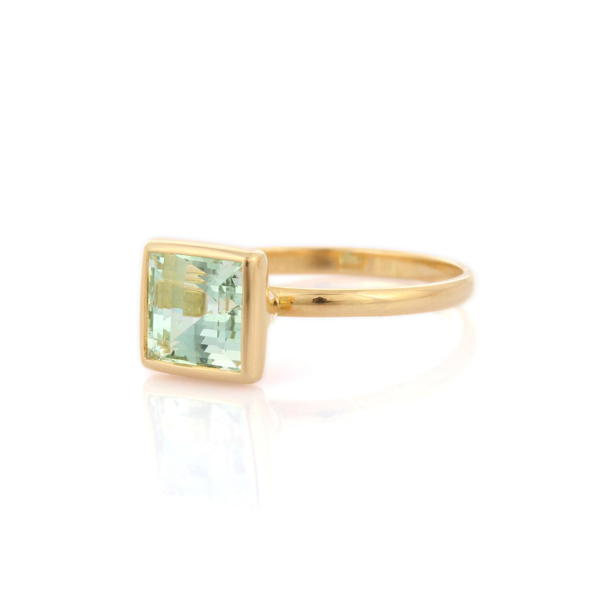 For Sale:  Natural Aquamarine Square Cut Gemstone Ring in 18K Yellow Gold 5