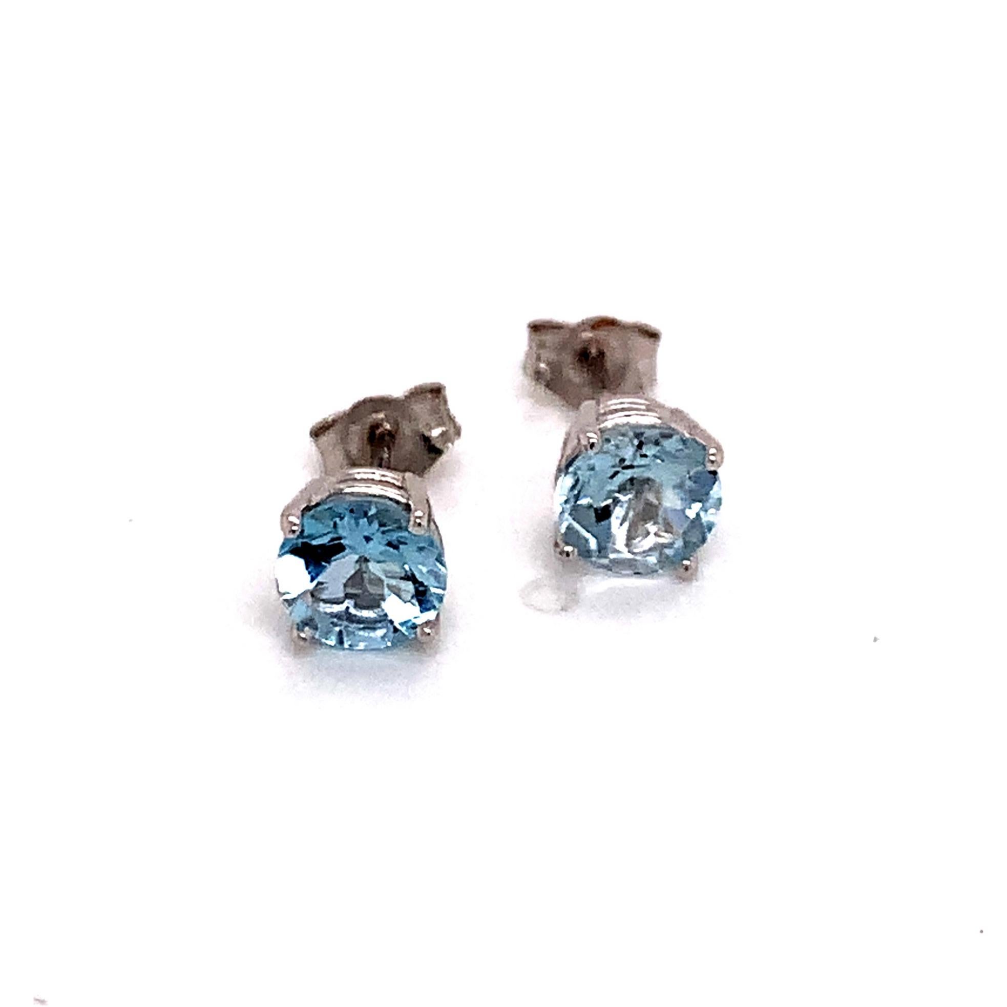 Clous d'oreilles aigue-marine naturelle en or blanc 14 carats certifié 1,0 TCW Pour femmes en vente