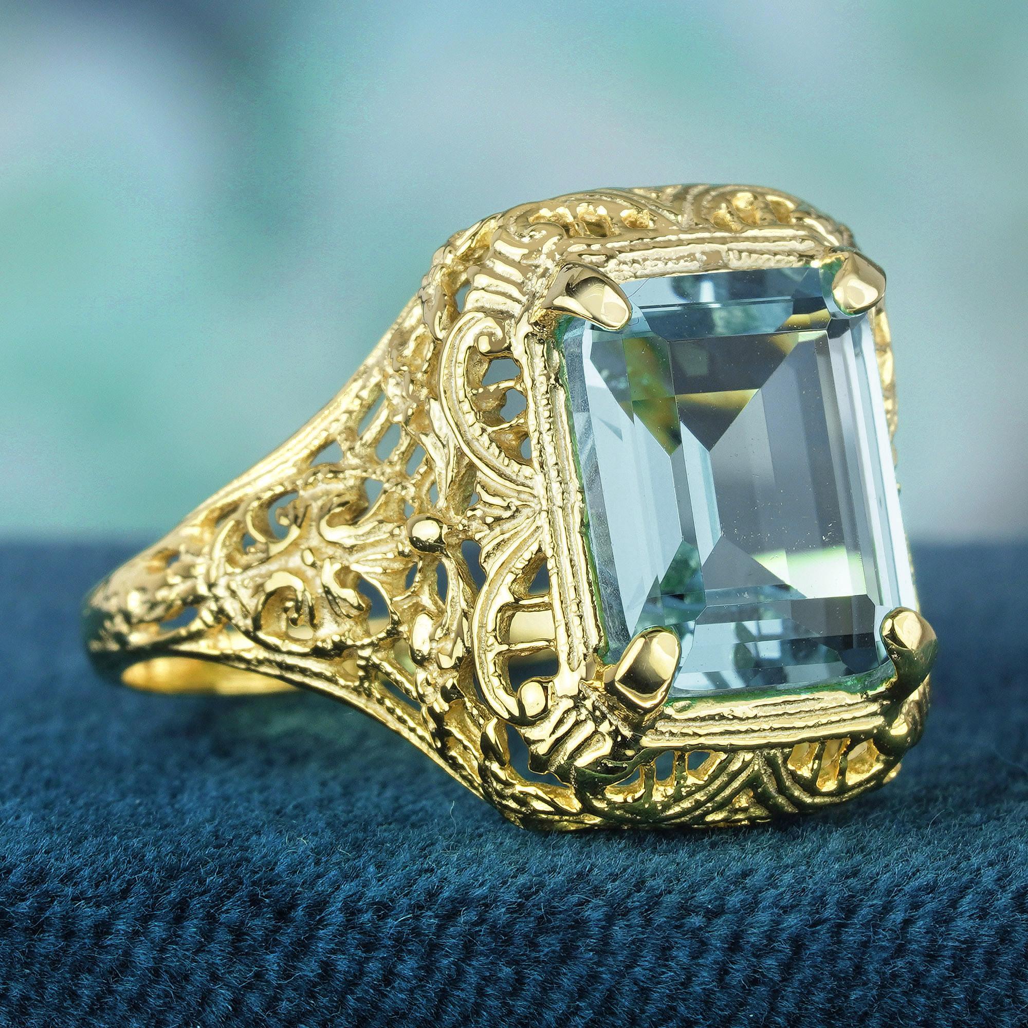 Edwardian Natural Aquamarine Vintage Style Filigree Ring in Solid 9K Yellow Gold For Sale