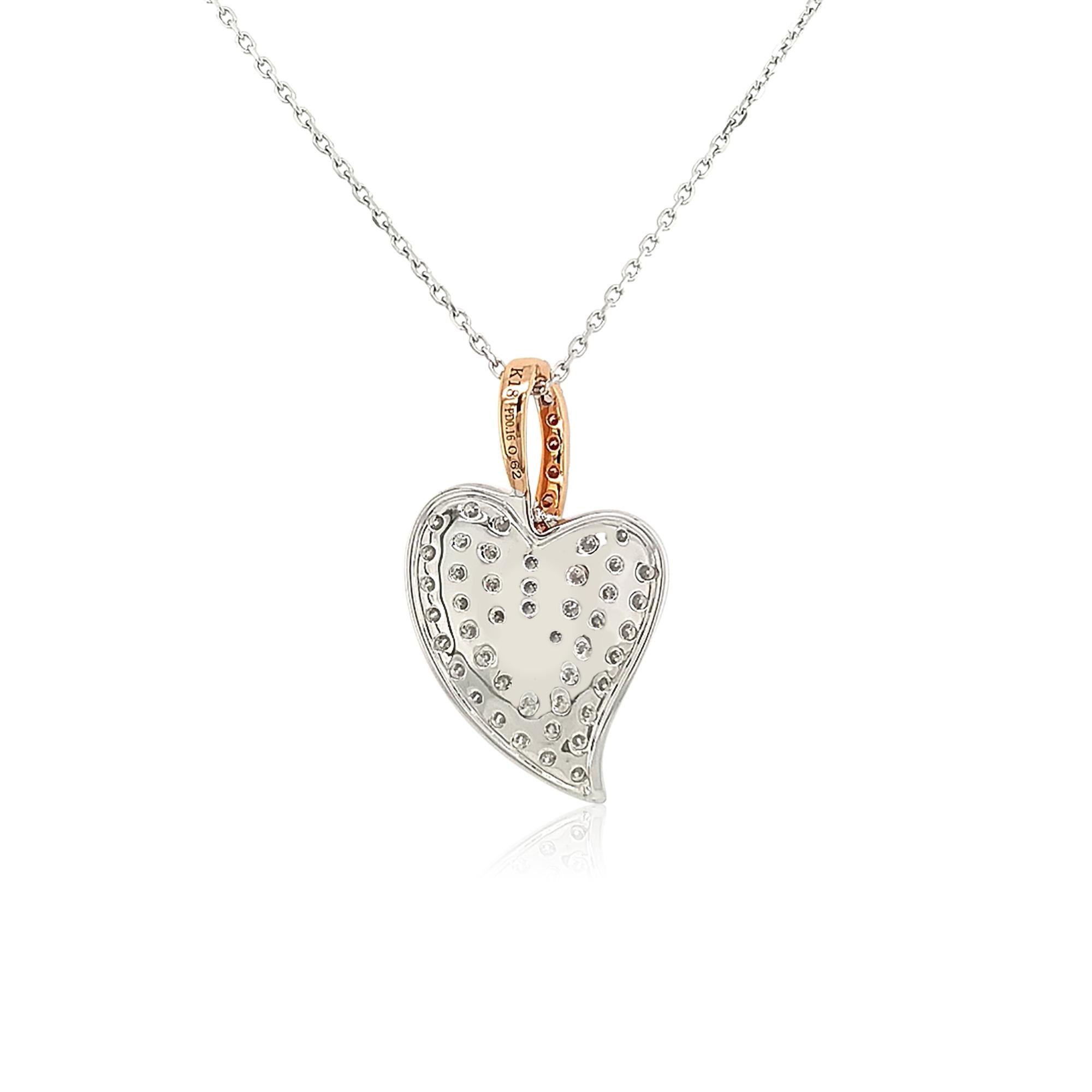 A feminine delight, this pretty pendant features tastefully combined shades of natural Argyle Pink diamonds and sparkling White diamonds, 18K gold in a striking design which is sure to be noticed whichever way you choose to style it.
-	Round
