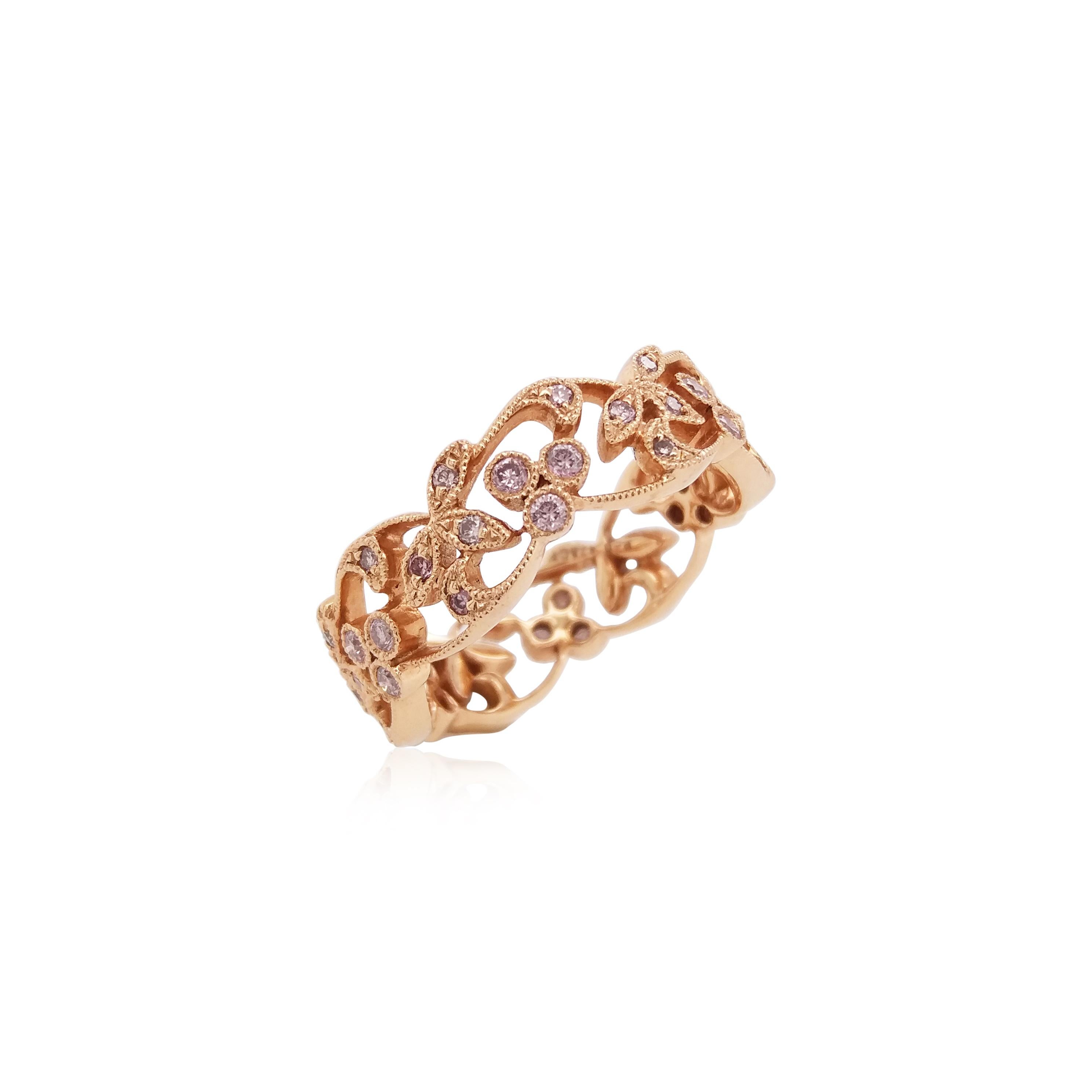 Contemporain Anneau d'éternité en or rose 18 carats avec diamants roses naturels d'Argyle en vente