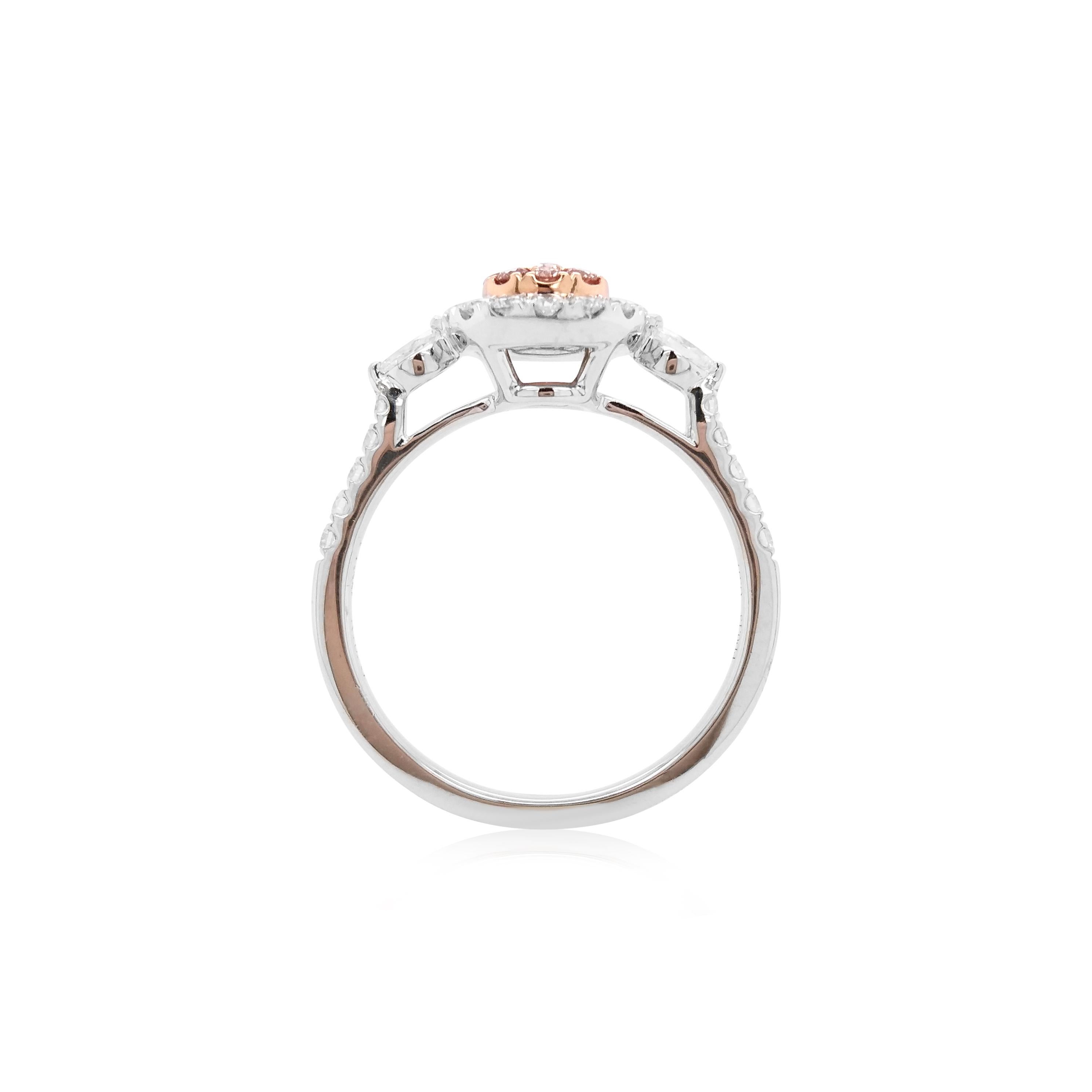Brautring aus Platin mit natürlichem Argyle-Rosa-Diamant und weißem Diamant (Zeitgenössisch) im Angebot
