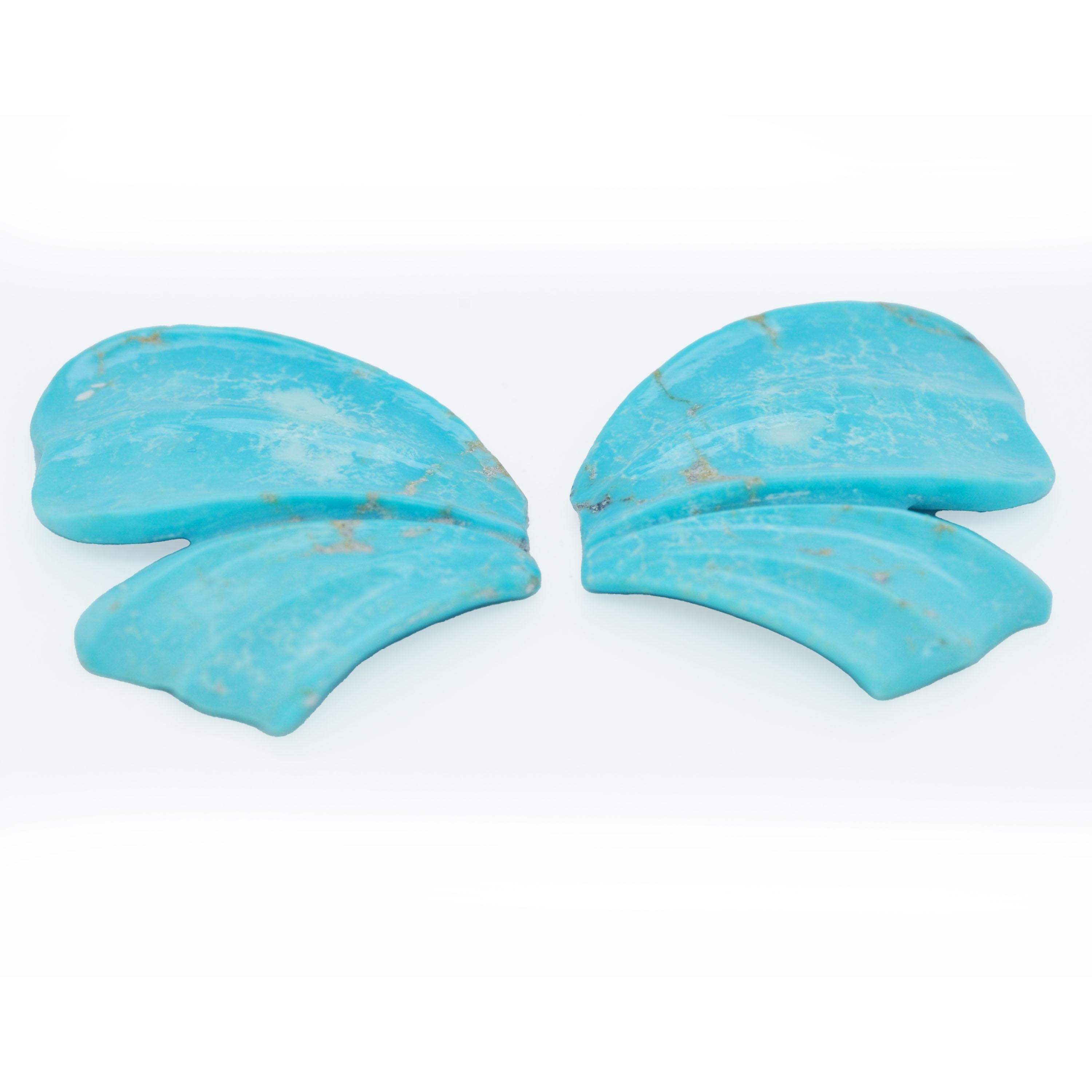 Natural Arizona Turquoise Hand Carved Butterfly Wings Loose Gemstone Brooch In New Condition For Sale In Jaipur, Rajasthan