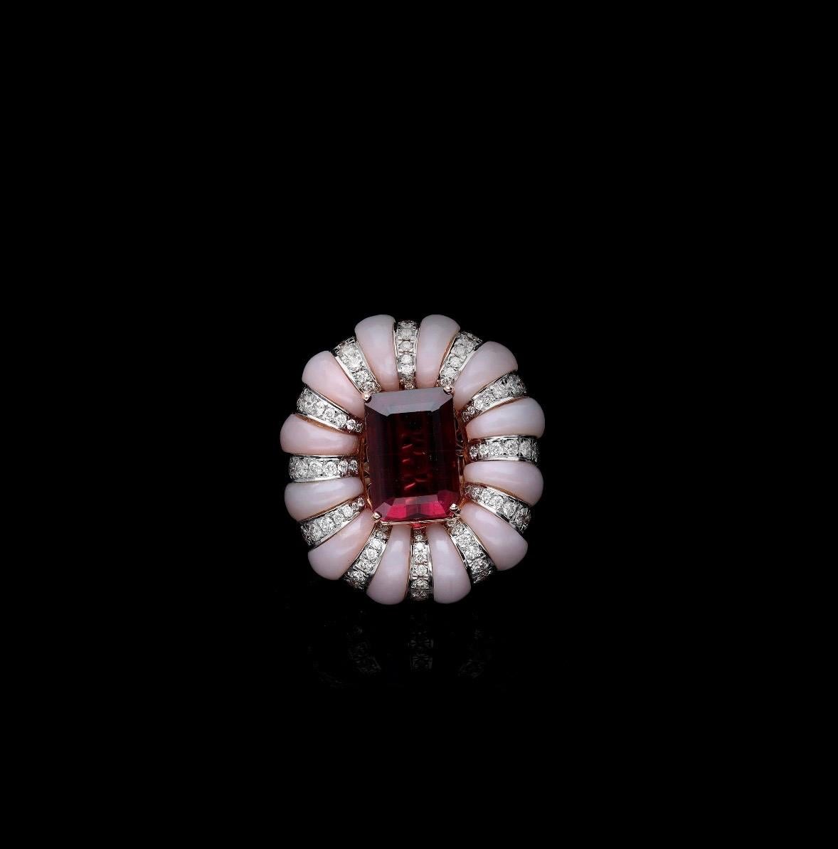 Anello Art Deco con rubellite naturale e diamante opale in oro 18 carati In condizioni Nuovo in vendita a jaipur, IN