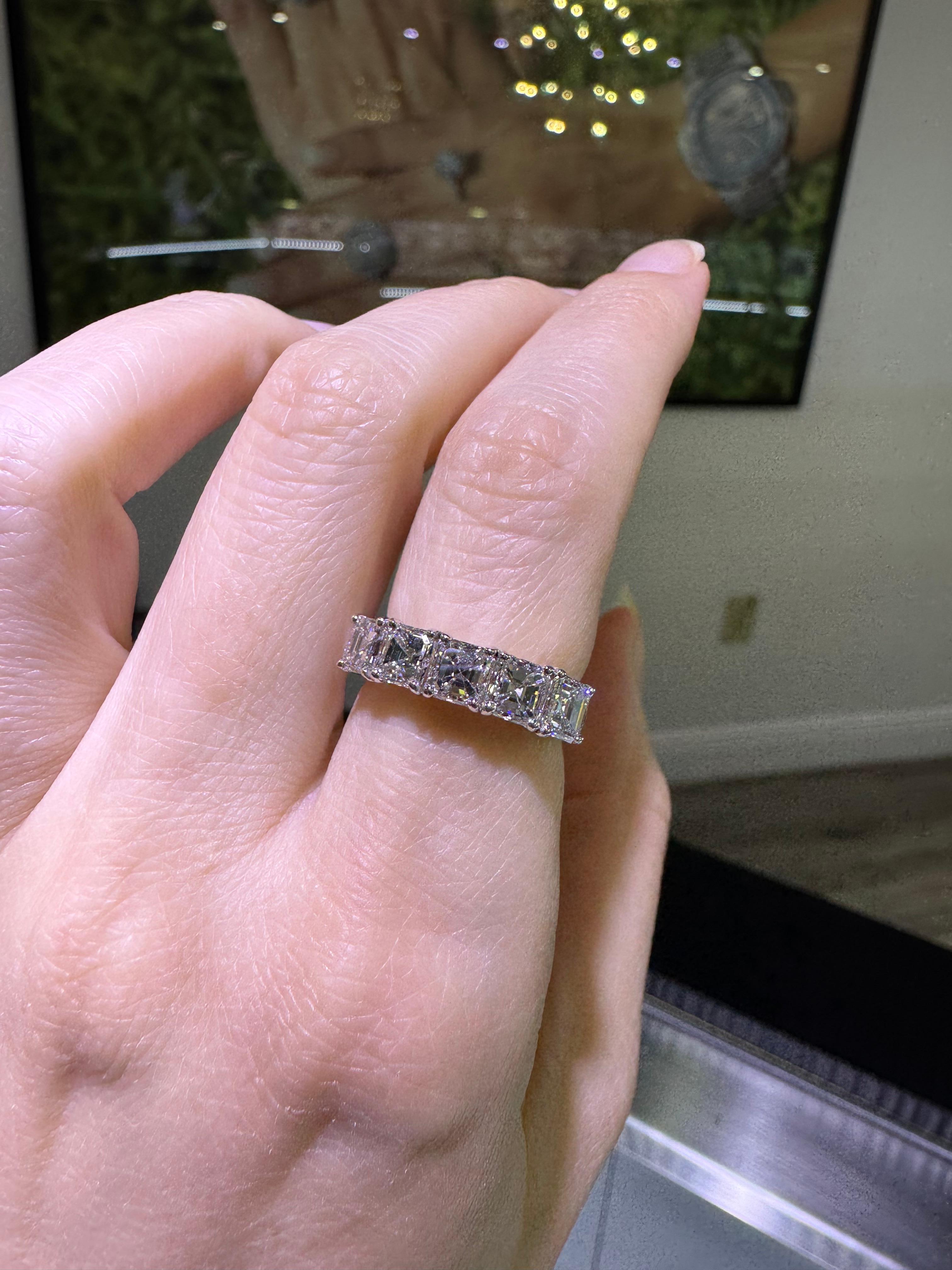 Anillo de 5 piedras de 14 quilates con diamantes naturales talla Asscher En Stock en venta 2