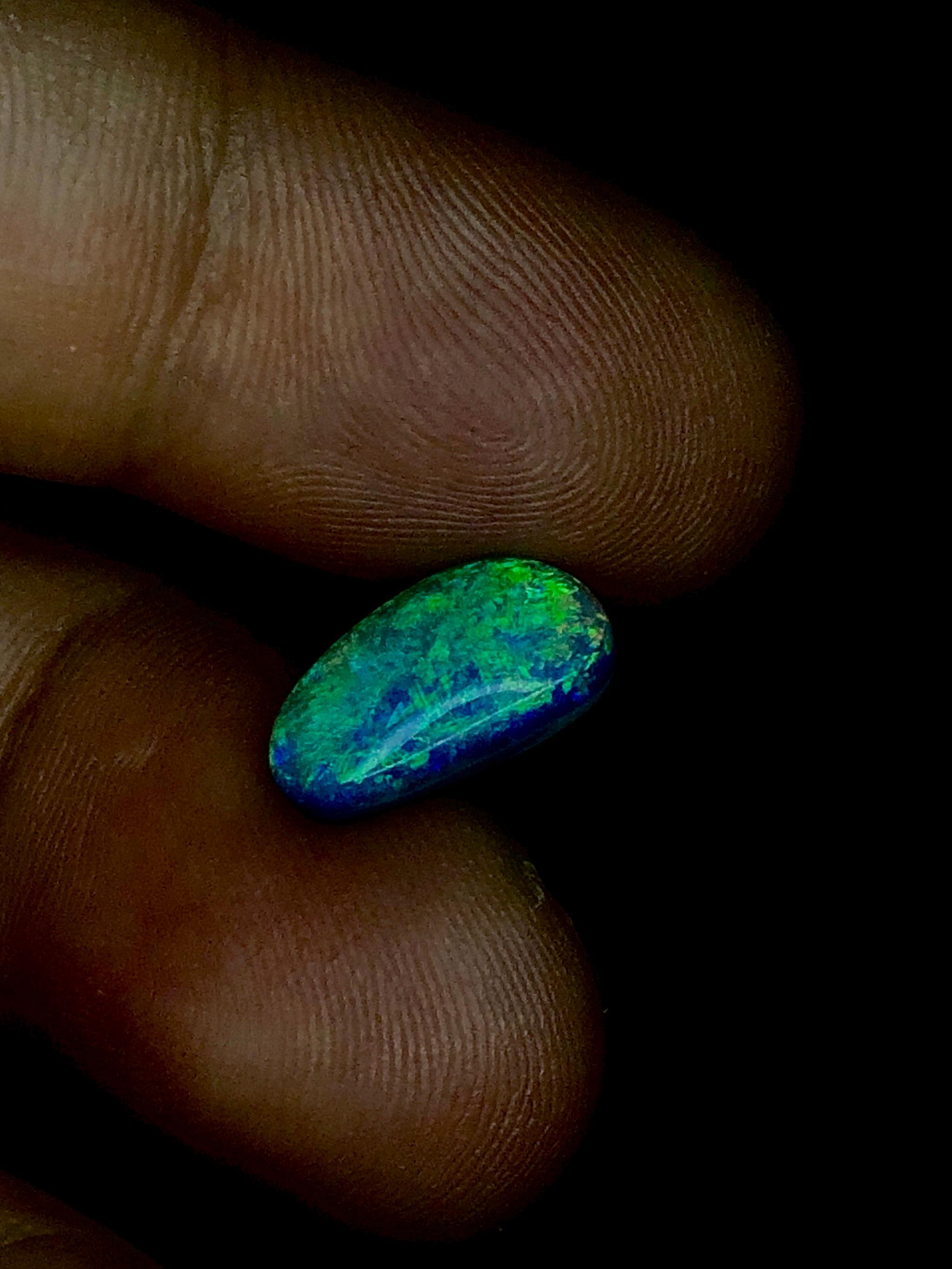 Natural Australian Opal GRS 3.53 ct  For Sale 2