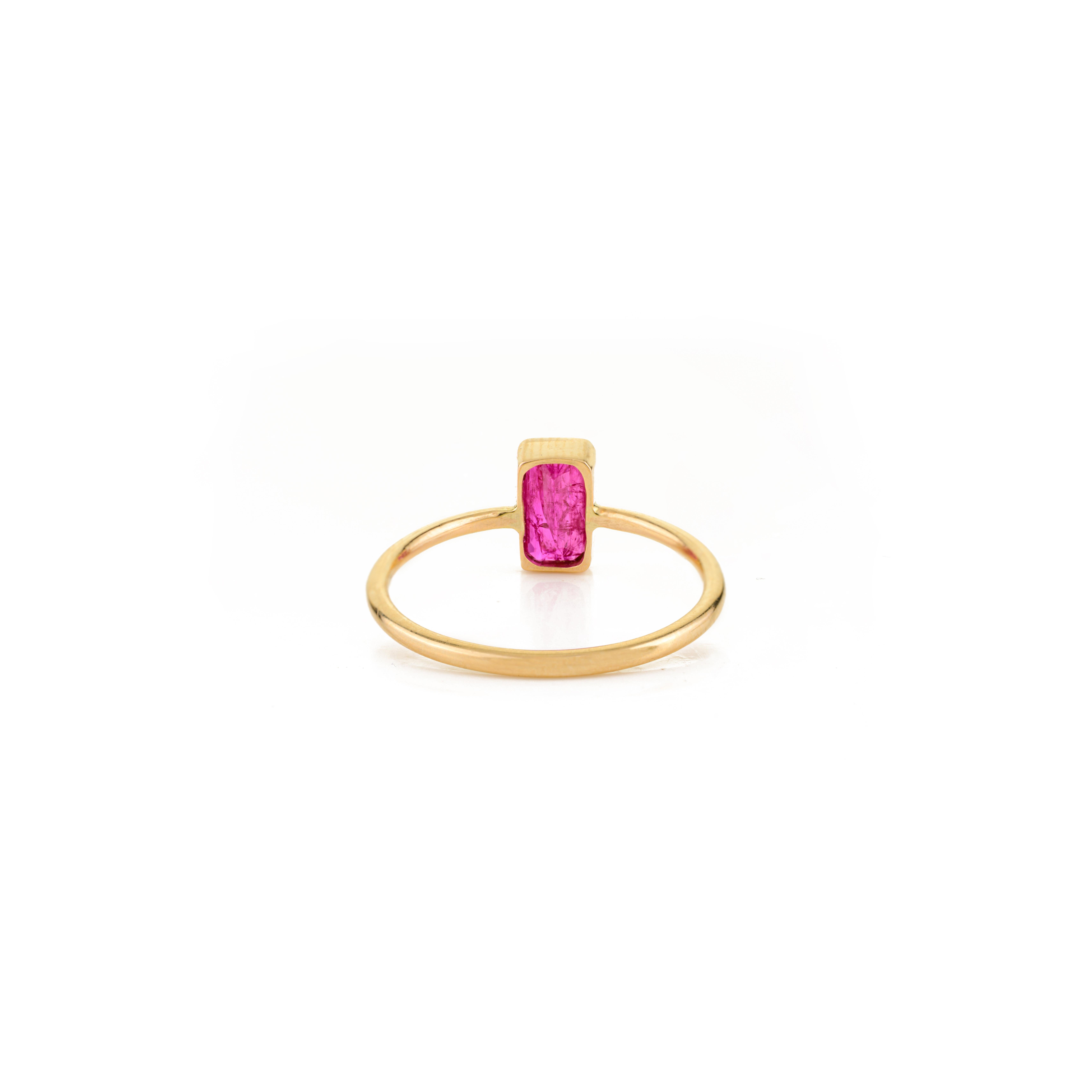 En venta: Natural Baguette-Cut Solitaire Ruby Ring in 18k Yellow Gold Everyday Wear  7