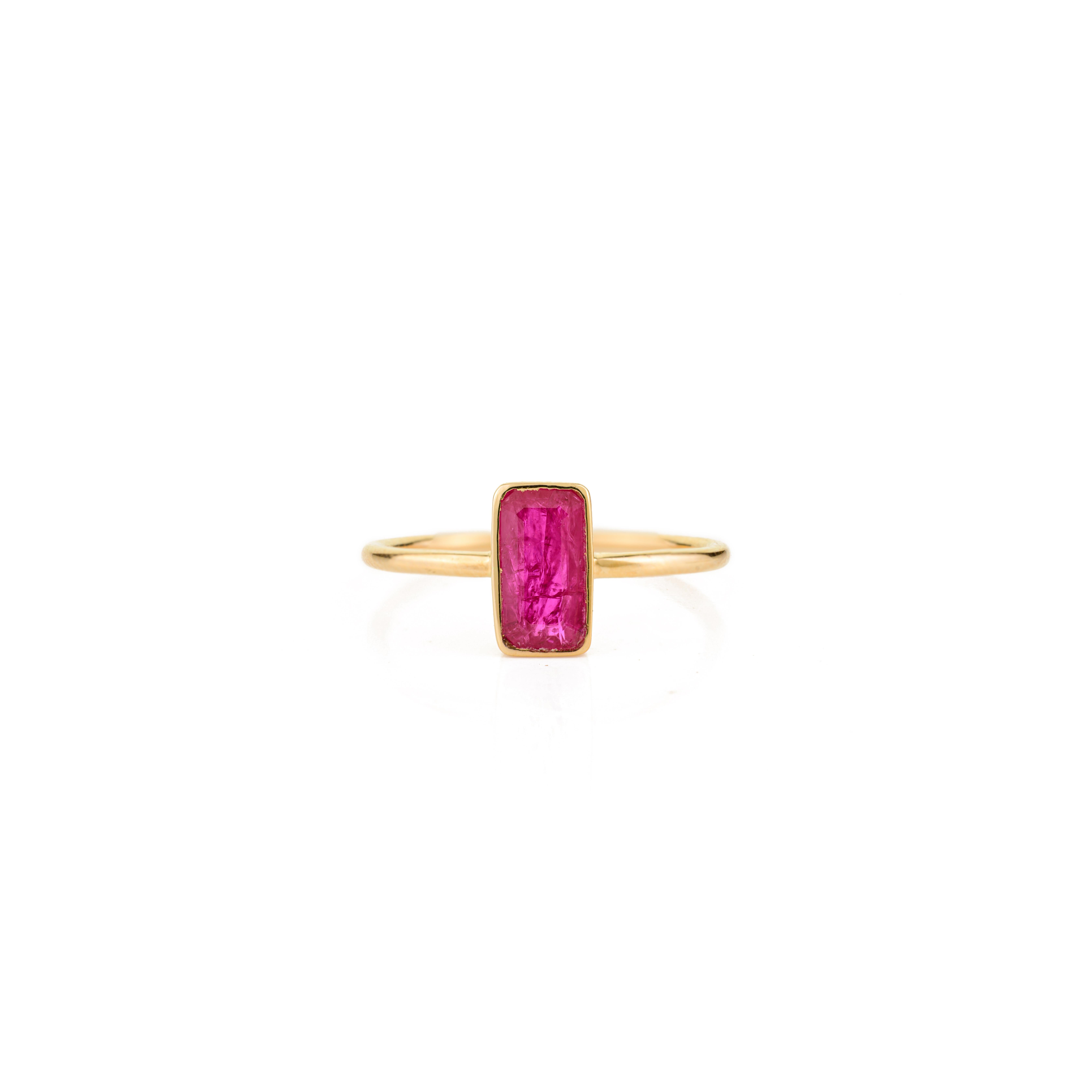 En venta: Natural Baguette-Cut Solitaire Ruby Ring in 18k Yellow Gold Everyday Wear  9