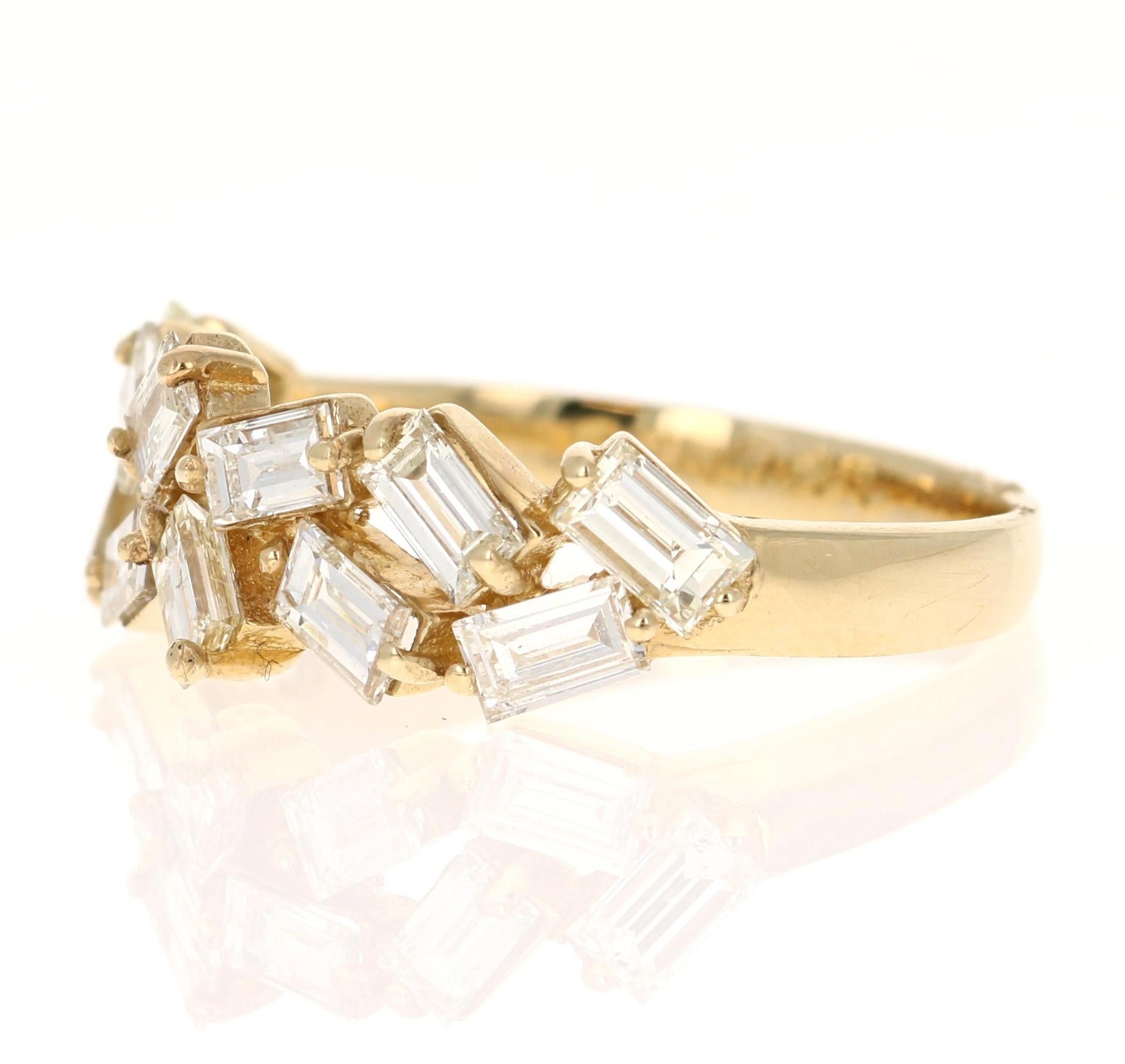 Contemporary Natural Baguette Diamond Yellow Gold Stackable Band Ring For Sale