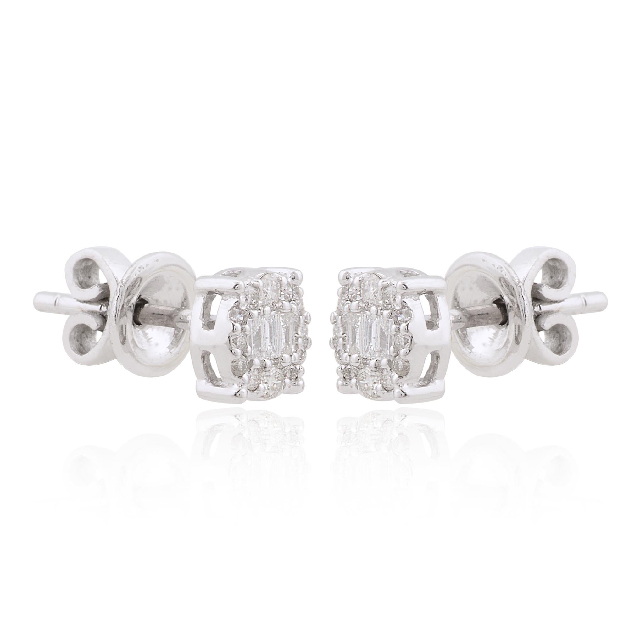 Clous d'oreilles minimalistes en or blanc 10 carats avec diamants baguettes naturels de 0,23 carat Pour femmes en vente