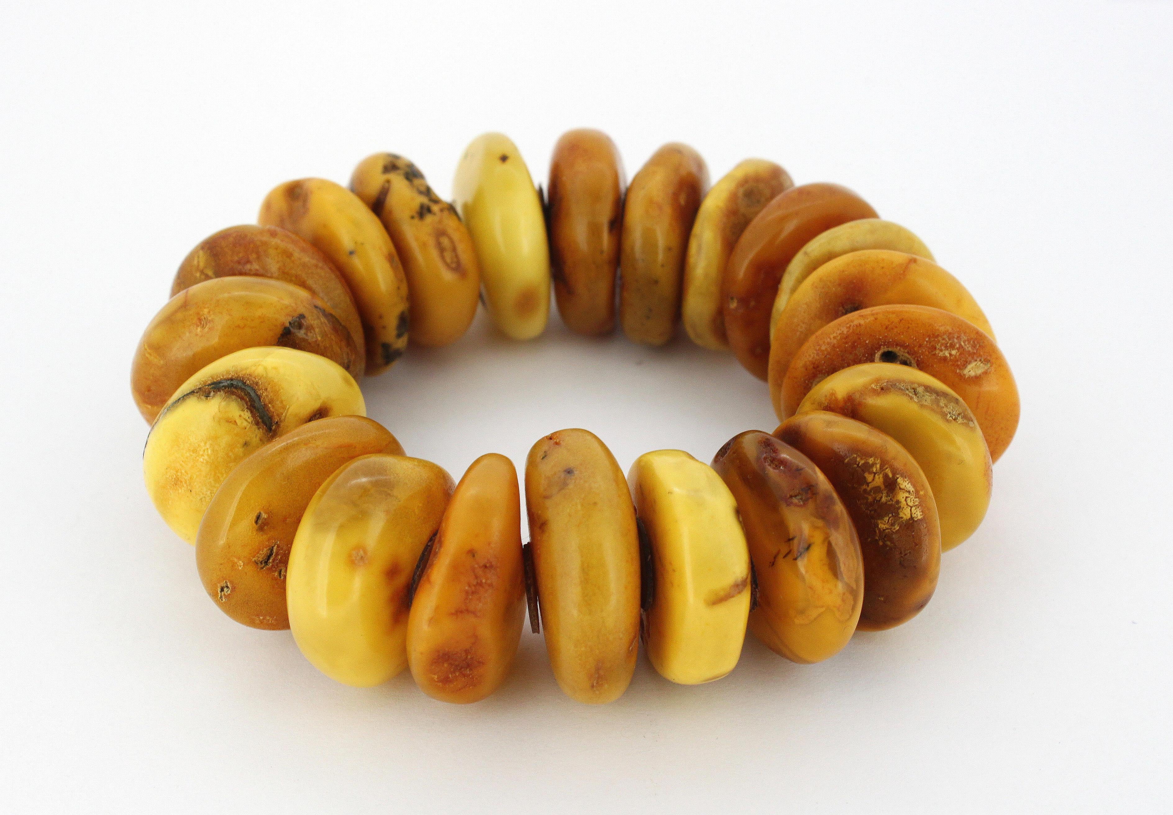 Natural Baltic Amber Bracelet in the Form of Tablets In Excellent Condition For Sale In Braintree, GB