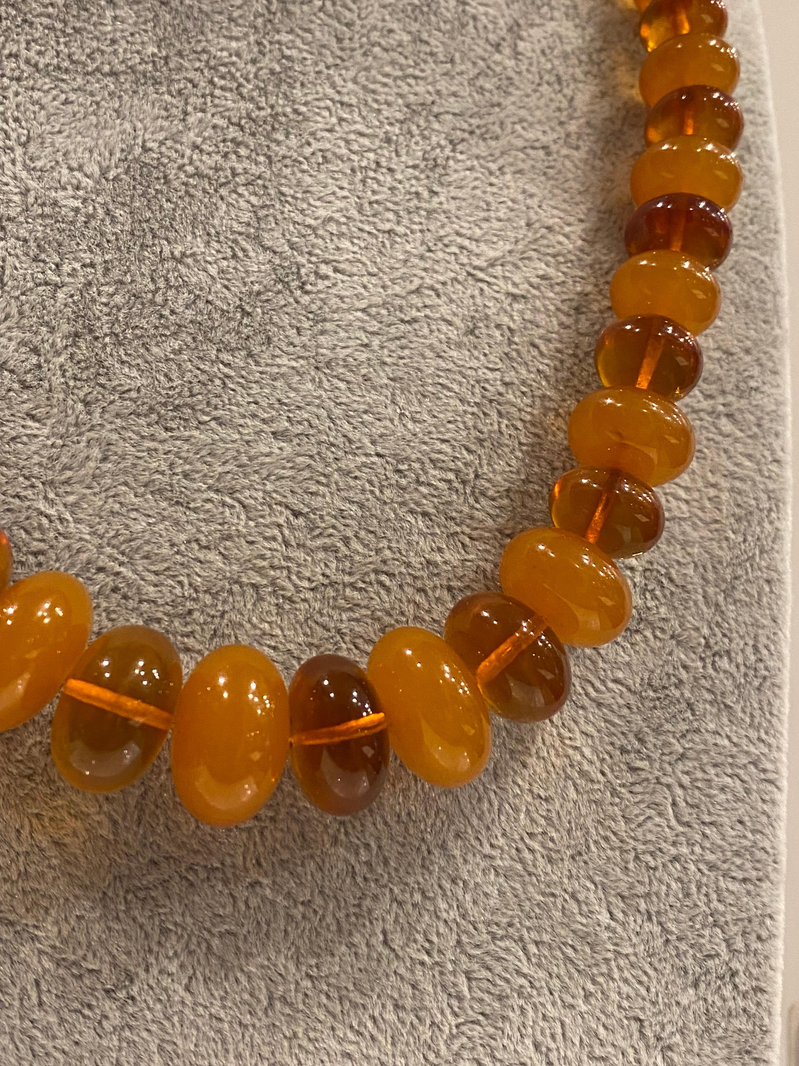 Oval Cut Natural Baltic Oval Graduating Amber Vintage Necklace, 54cm Long. For Sale