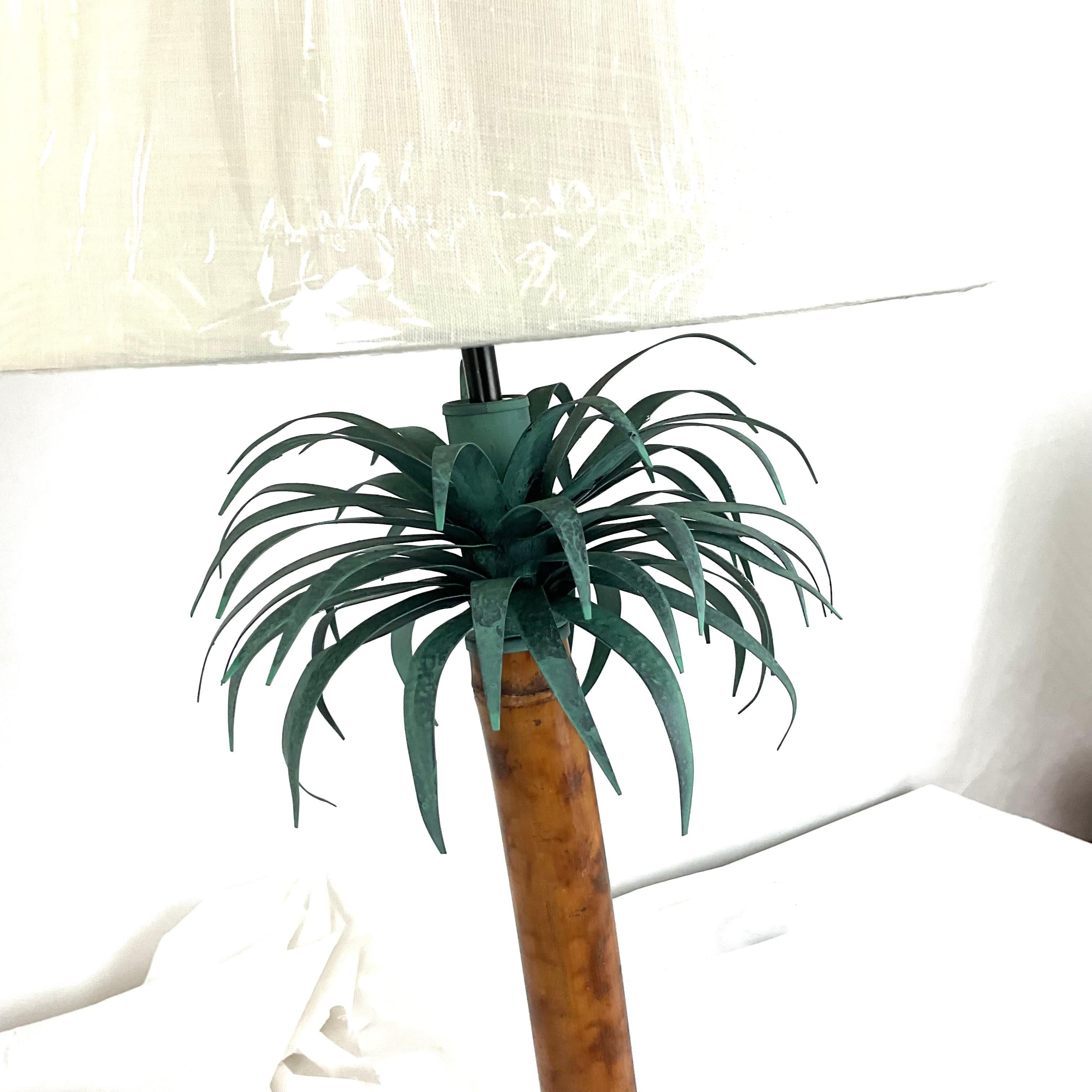 Lámparas de bambú natural y palma de metal verde con pantallas en venta 3