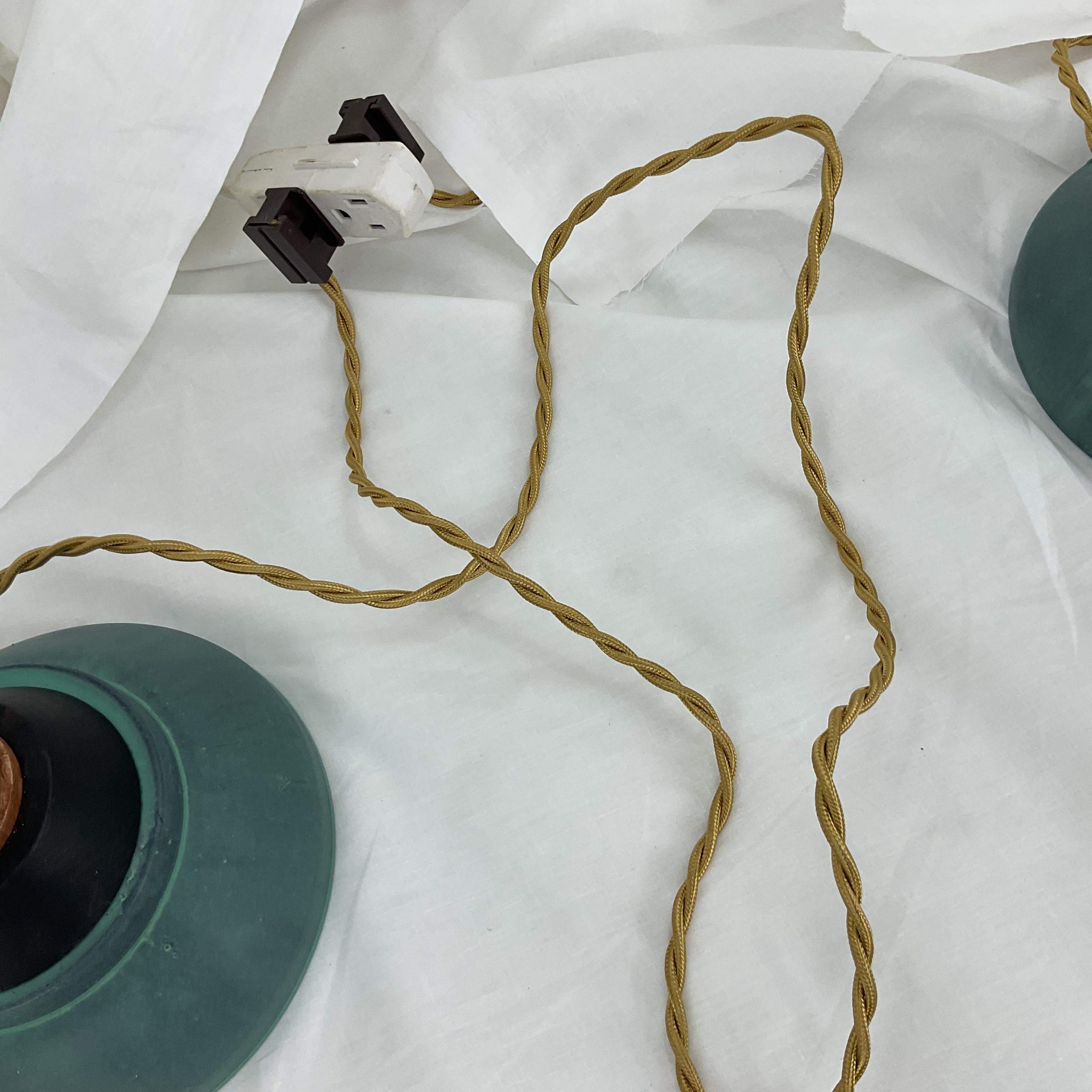 Lámparas de bambú natural y palma de metal verde con pantallas en venta 1