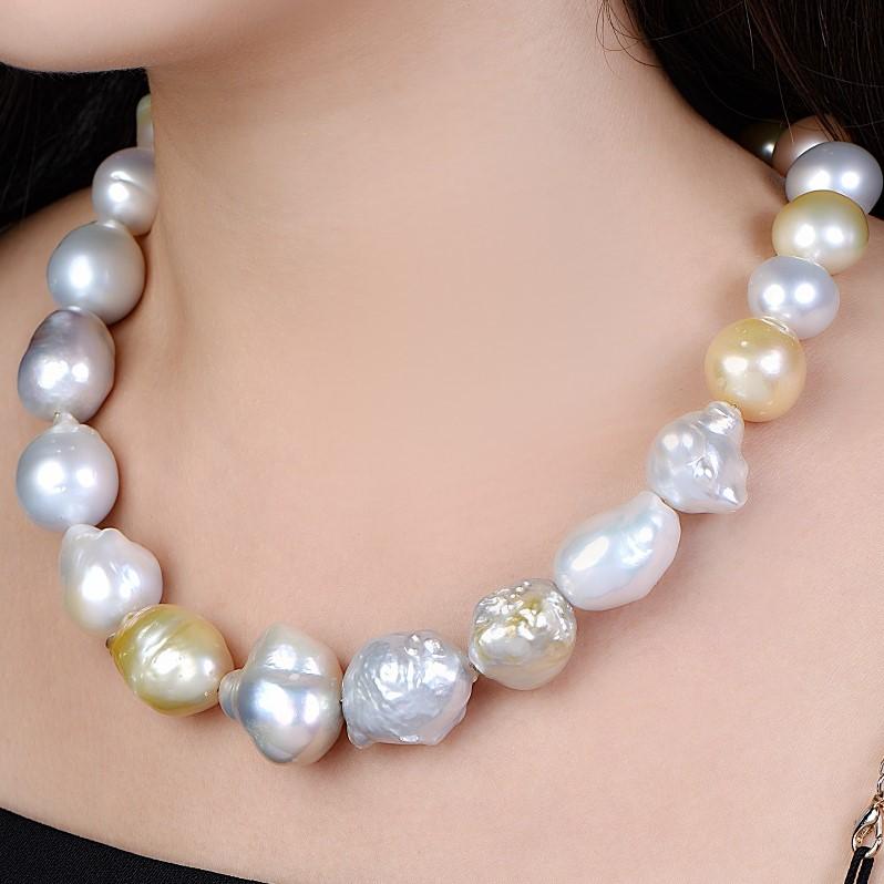 Natural Baroque South Sea Pearl Necklace In New Condition In New York, NY