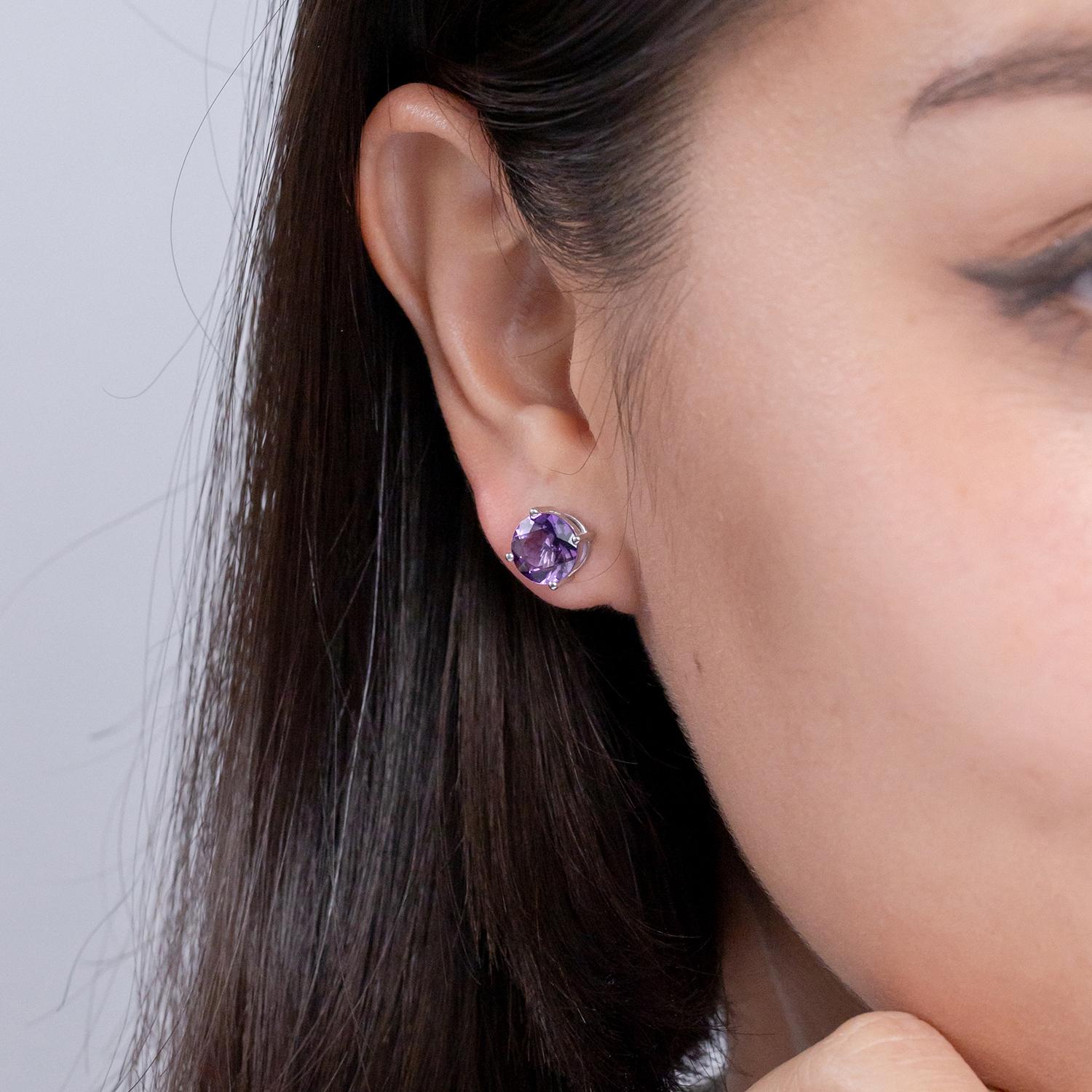 Women's Natural Basket-Set Round 1.6ct Amethyst Studs in 14K White Gold For Sale