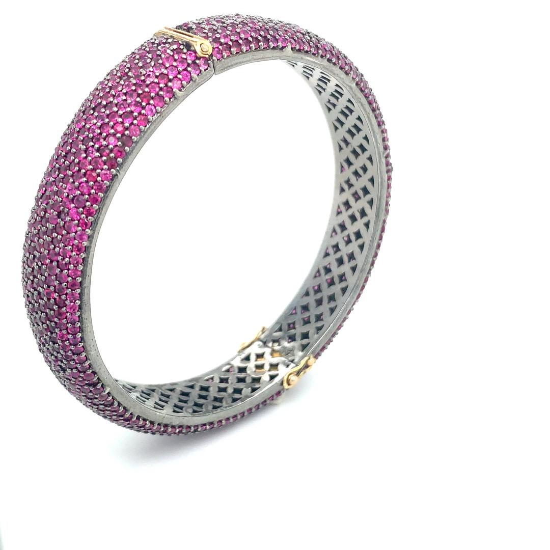 Natural beautiful ruby bangle in silver For Sale 3