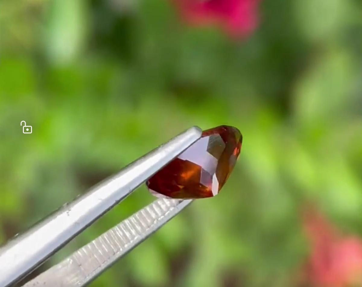 Moderno Gemma naturale di Bestnasite 2,67 carati Gioielli di Bastnasite Gemma di Bastnasite in vendita