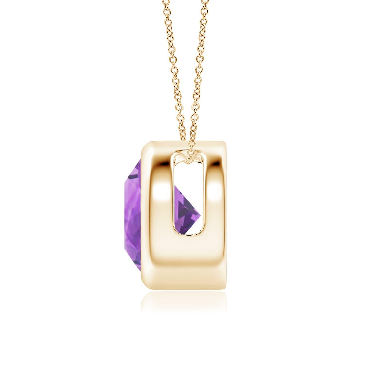 Modern Natural Bezel-Set Round 1.7ct Amethyst Solitaire Pendant in 14K Yellow Gold For Sale