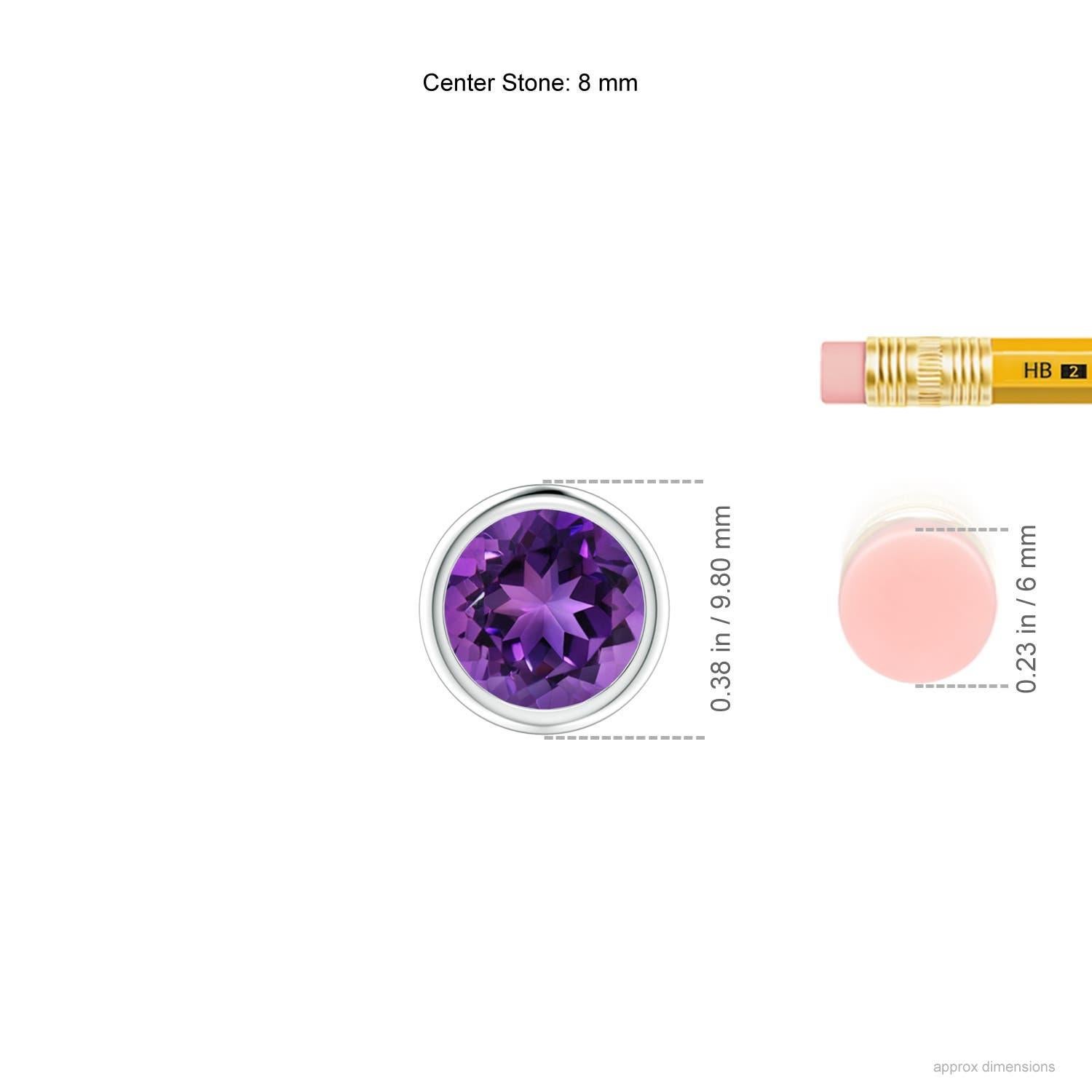 L'améthyste ronde de couleur pourpre royal semble flotter sur la chaîne. Il est fixé dans une lunette en platine. Ce pendentif en améthyste, à la fois simple et séduisant, est conçu pour faire une déclaration élégante.